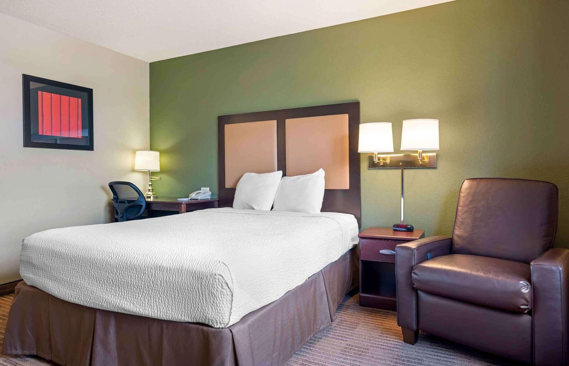 Extended Stay America Select Suites - Chicago - Hanover Park photo 7