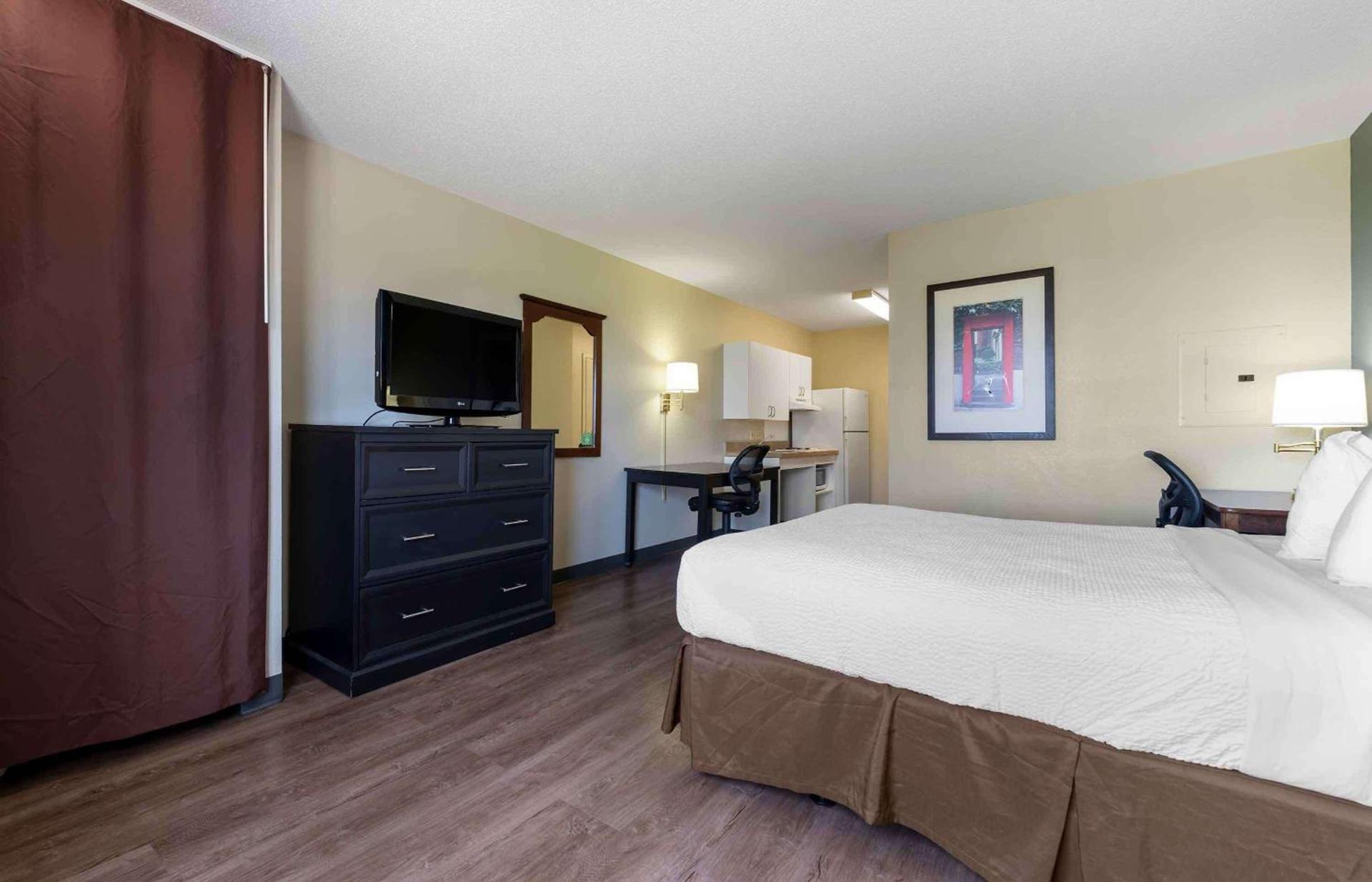 Extended Stay America Select Suites - Chicago - Hanover Park photo 12