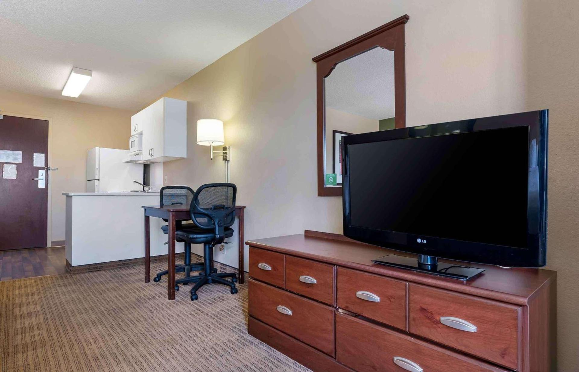 Extended Stay America Select Suites - Chicago - Hanover Park photo 23