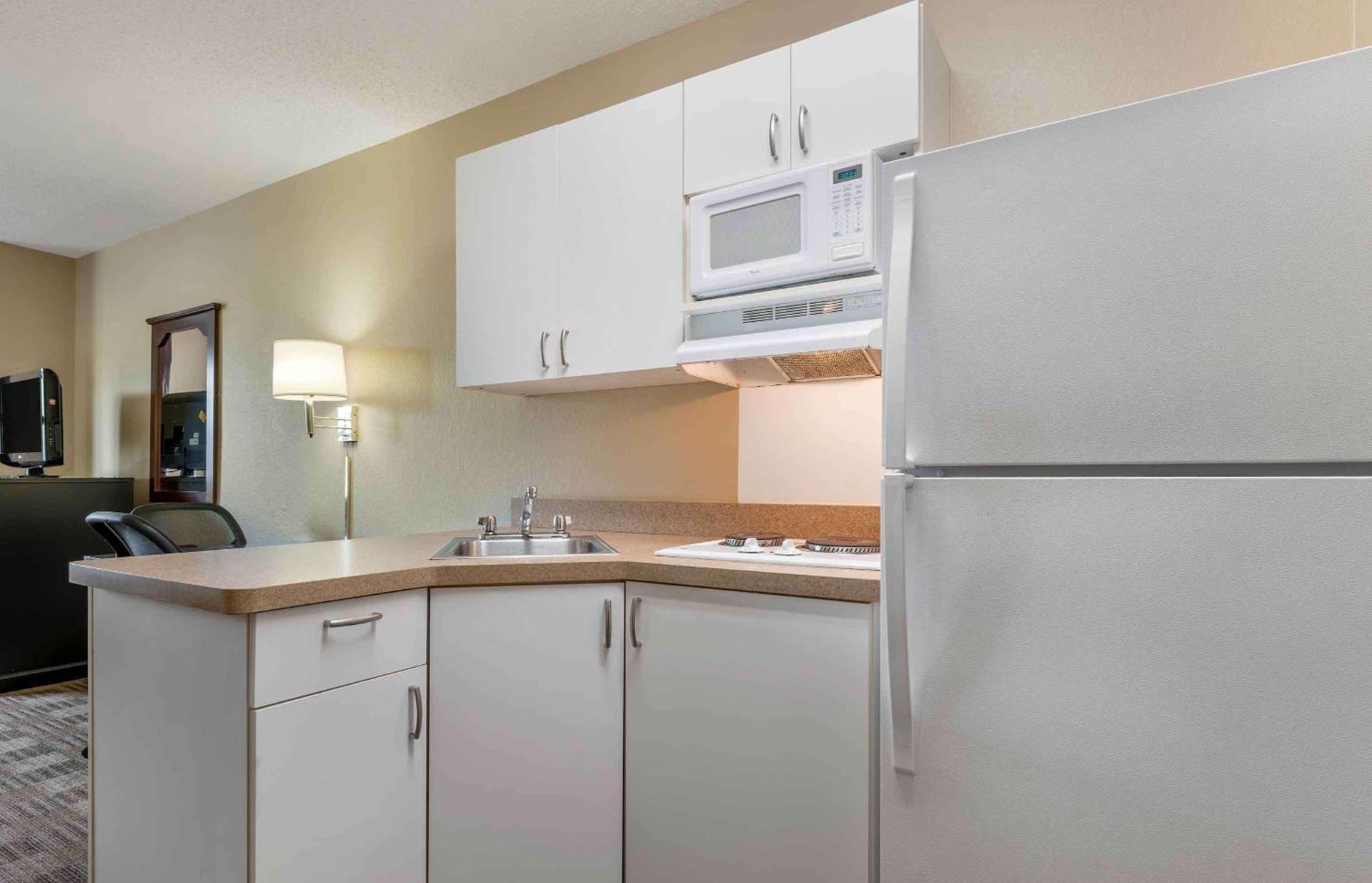 Extended Stay America Suites - Bloomington - Normal photo 14