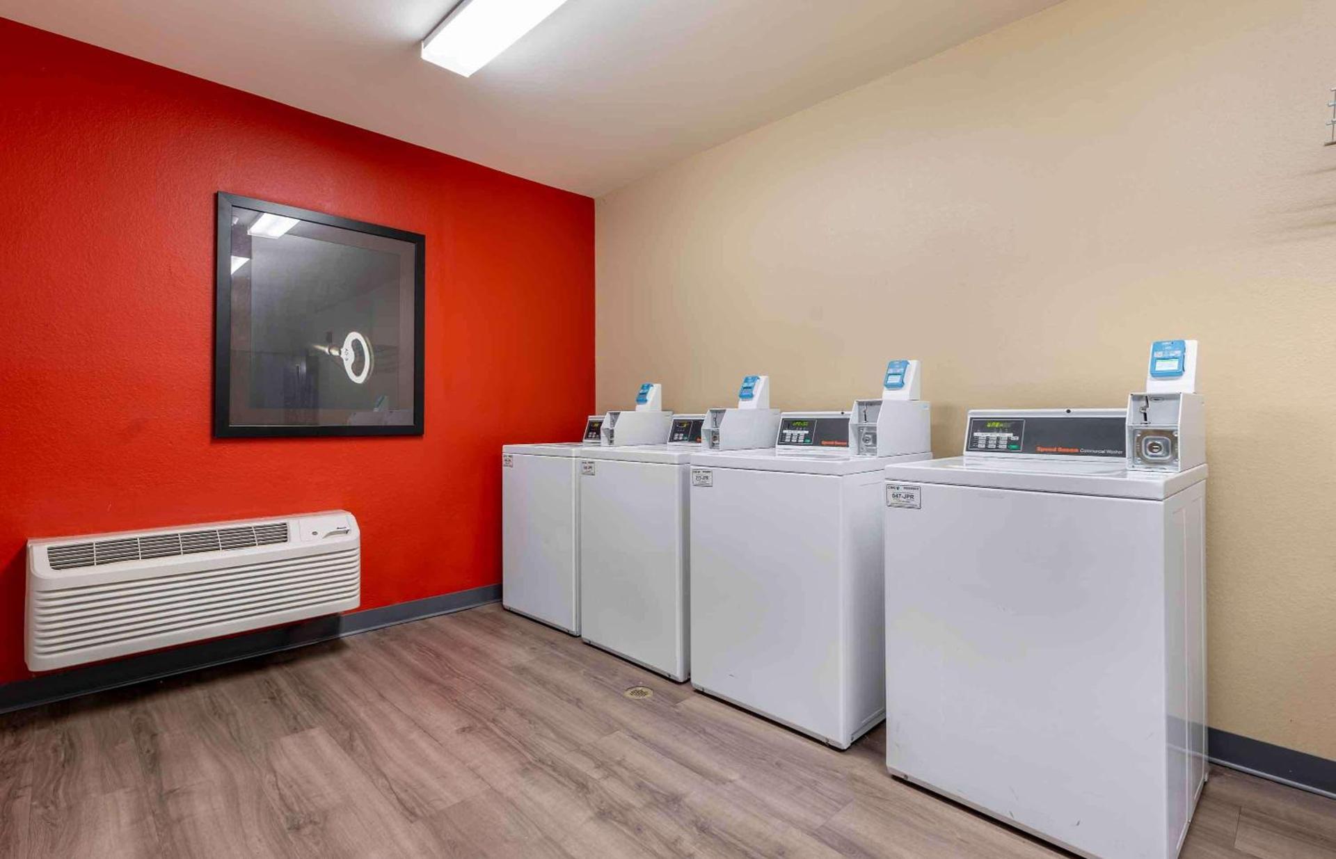 Extended Stay America Suites - Bloomington - Normal photo 25