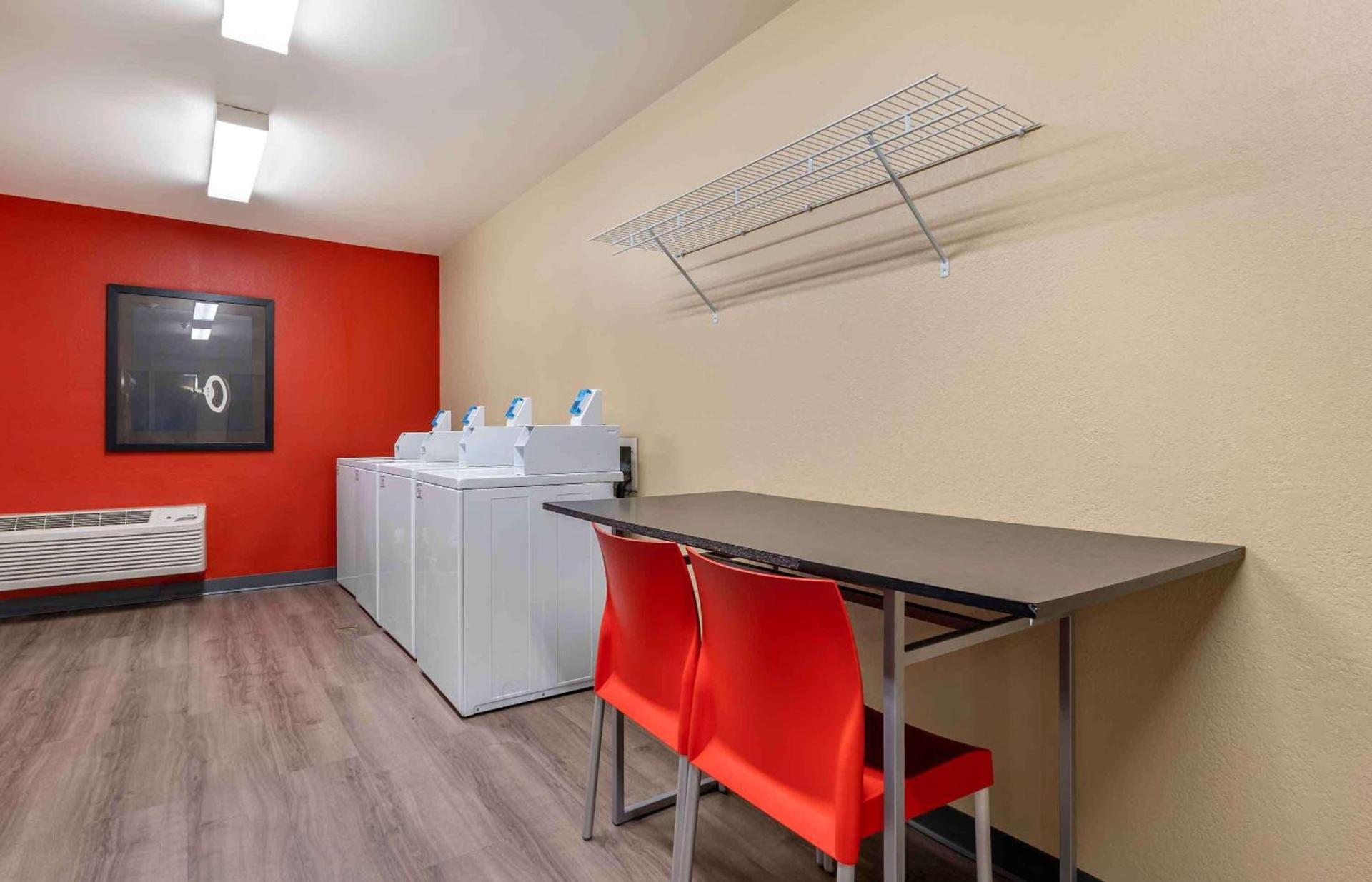Extended Stay America Suites - Bloomington - Normal photo 26