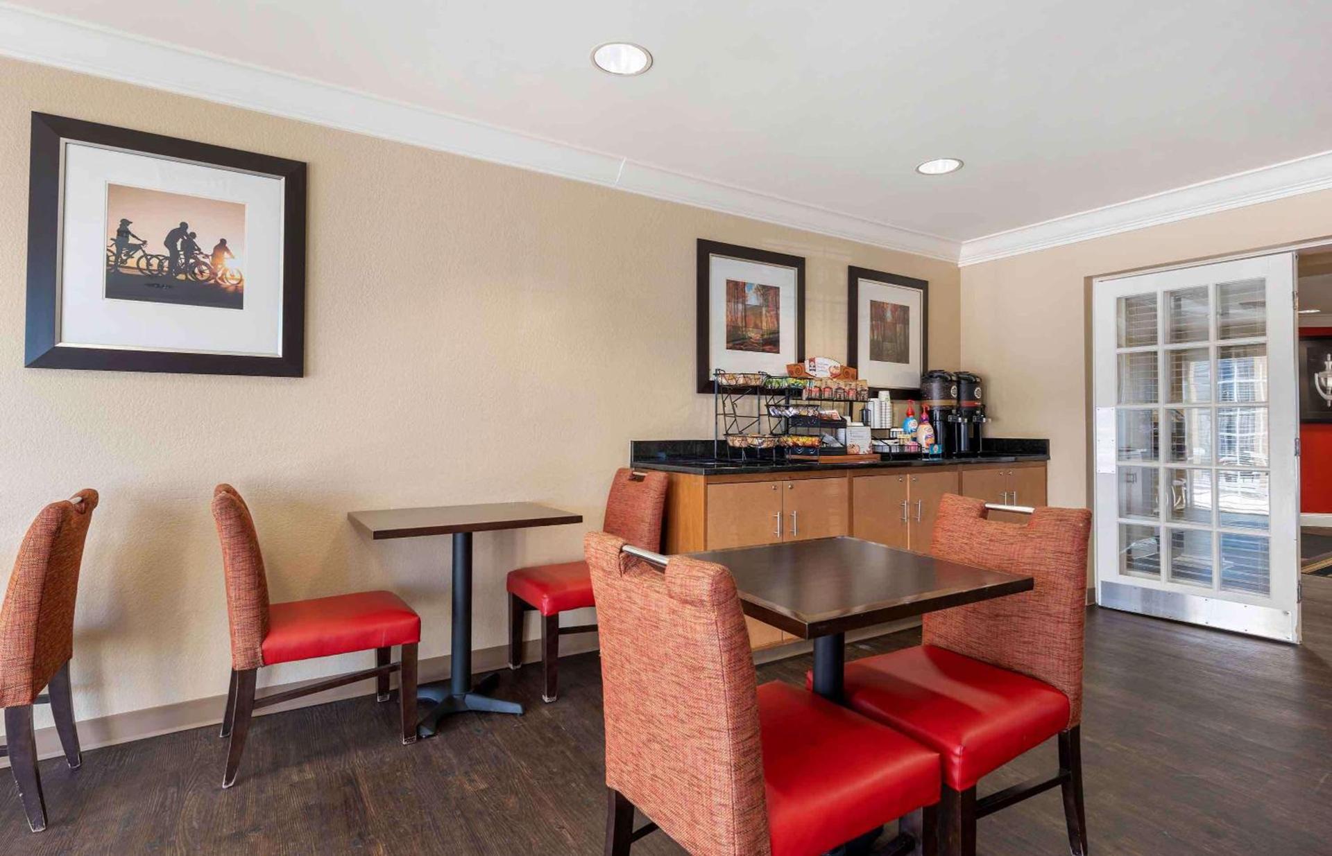 Extended Stay America Suites - Chicago - O'Hare - Allstate Arena photo 9