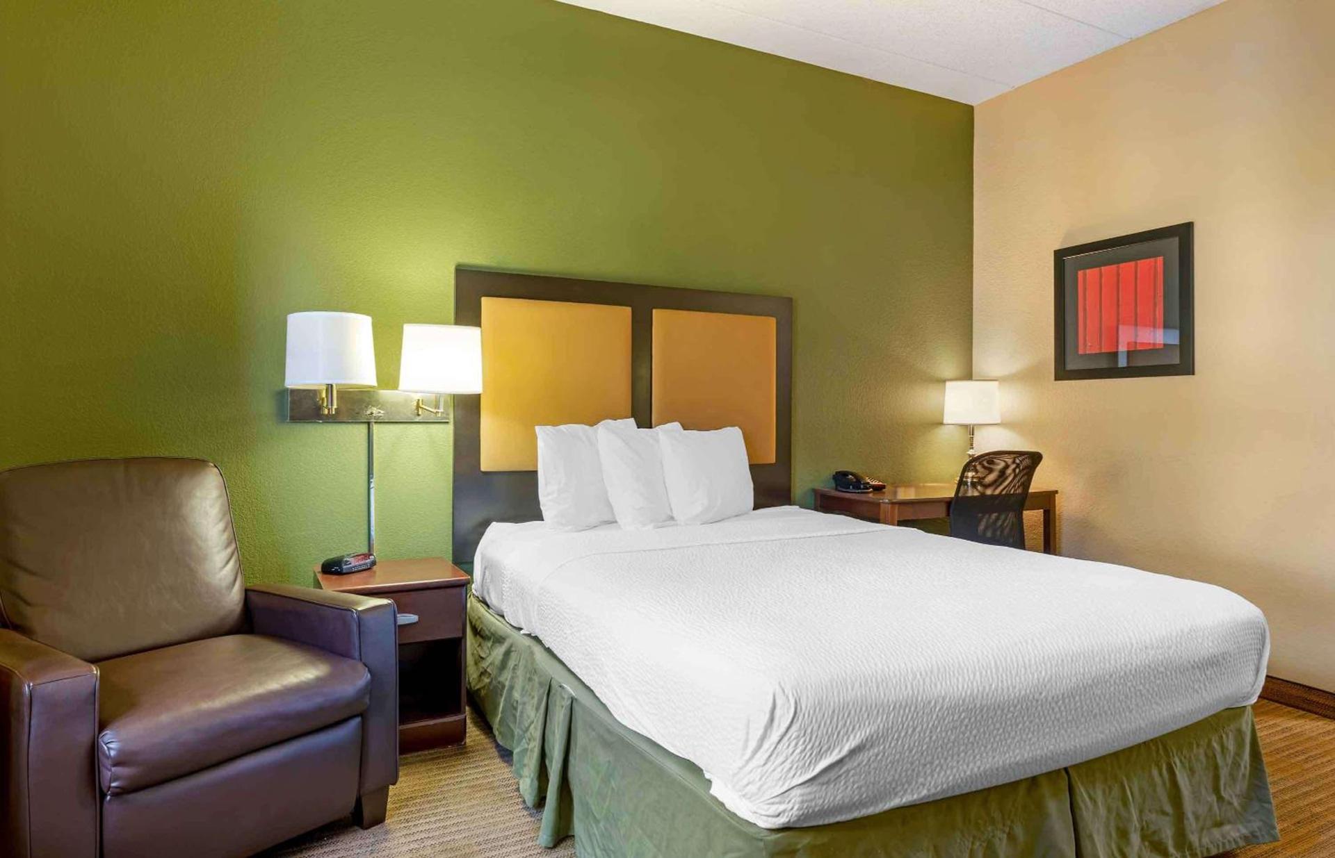 Extended Stay America Select Suites - Chicago - Darien photo 7