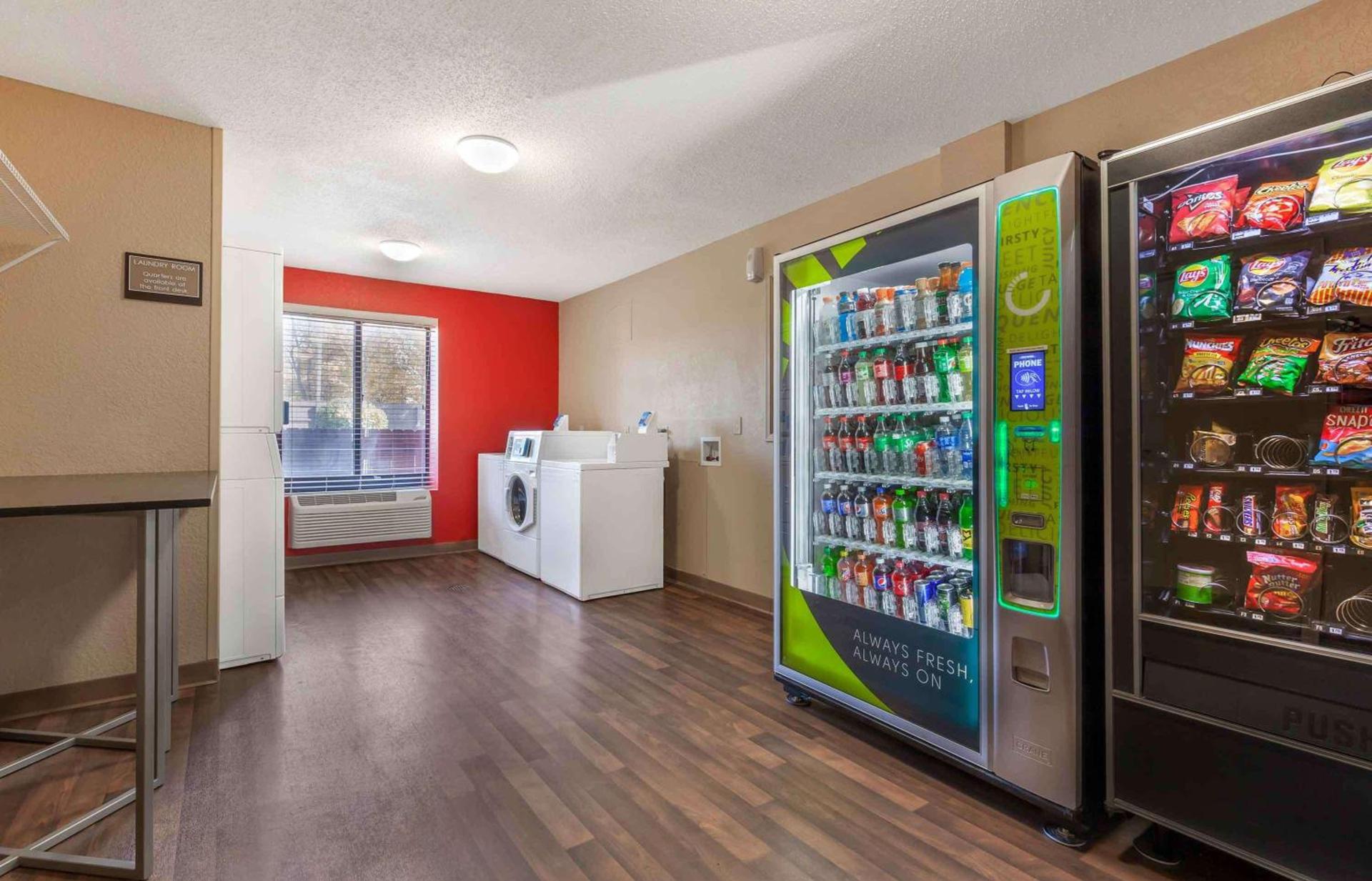Extended Stay America Select Suites - Rockford - State Street photo 35