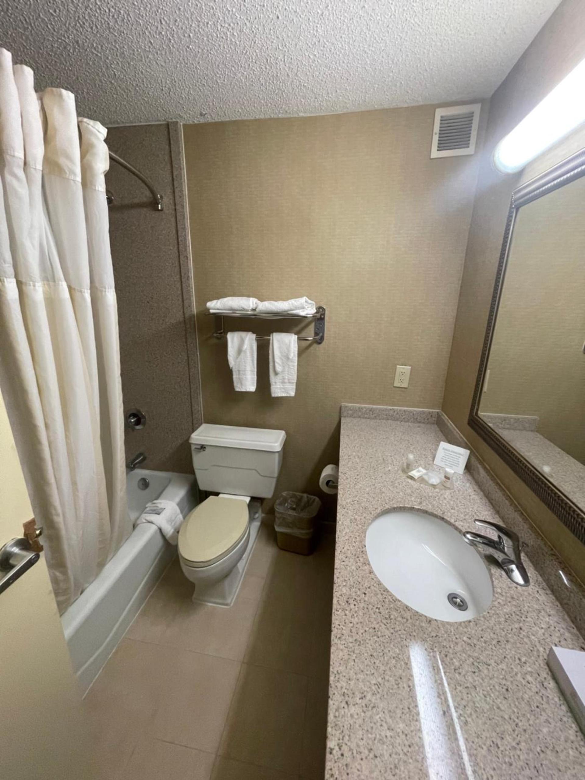 Budgetel Inn & Suites Atlanta photo 28