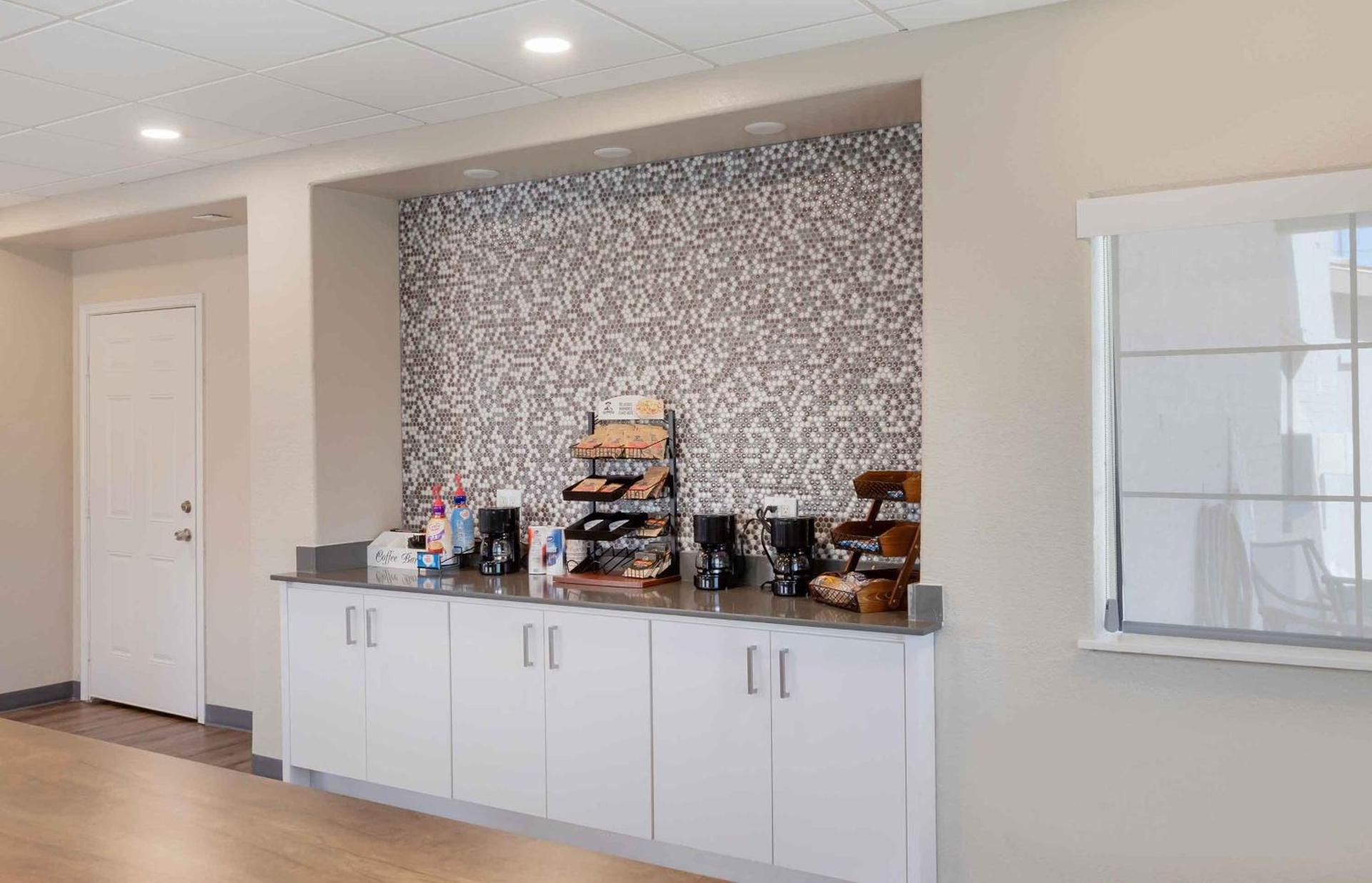 Extended Stay America Suites - Baytown photo 38