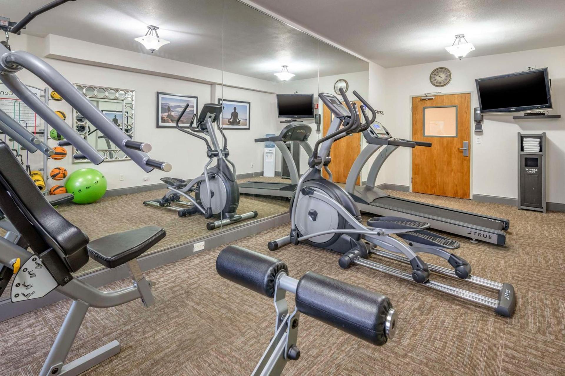 Best Western PLUS Peppertree Airport Inn photo 30