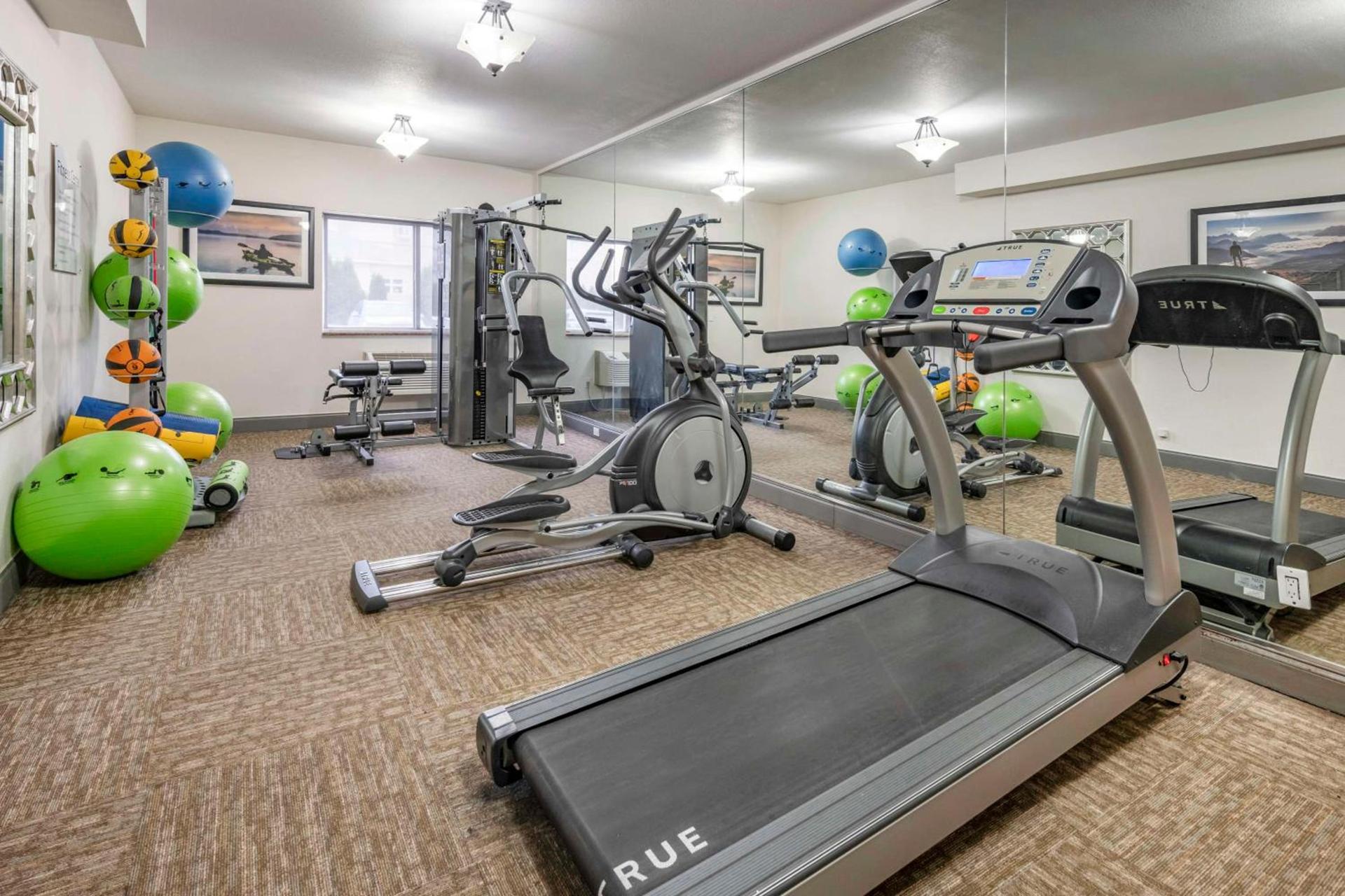 Best Western PLUS Peppertree Airport Inn photo 31