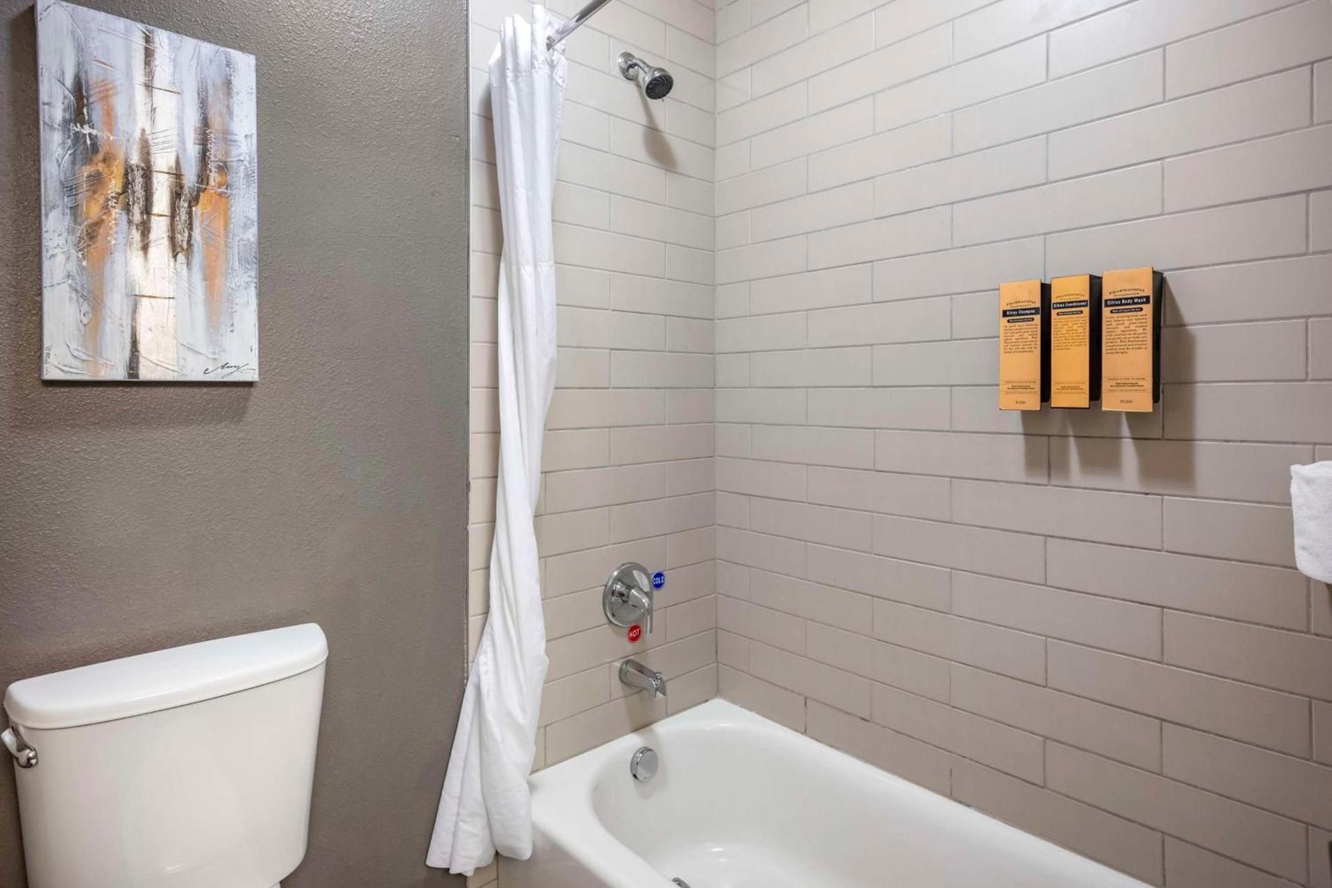 Best Western PLUS Peppertree Airport Inn photo 12