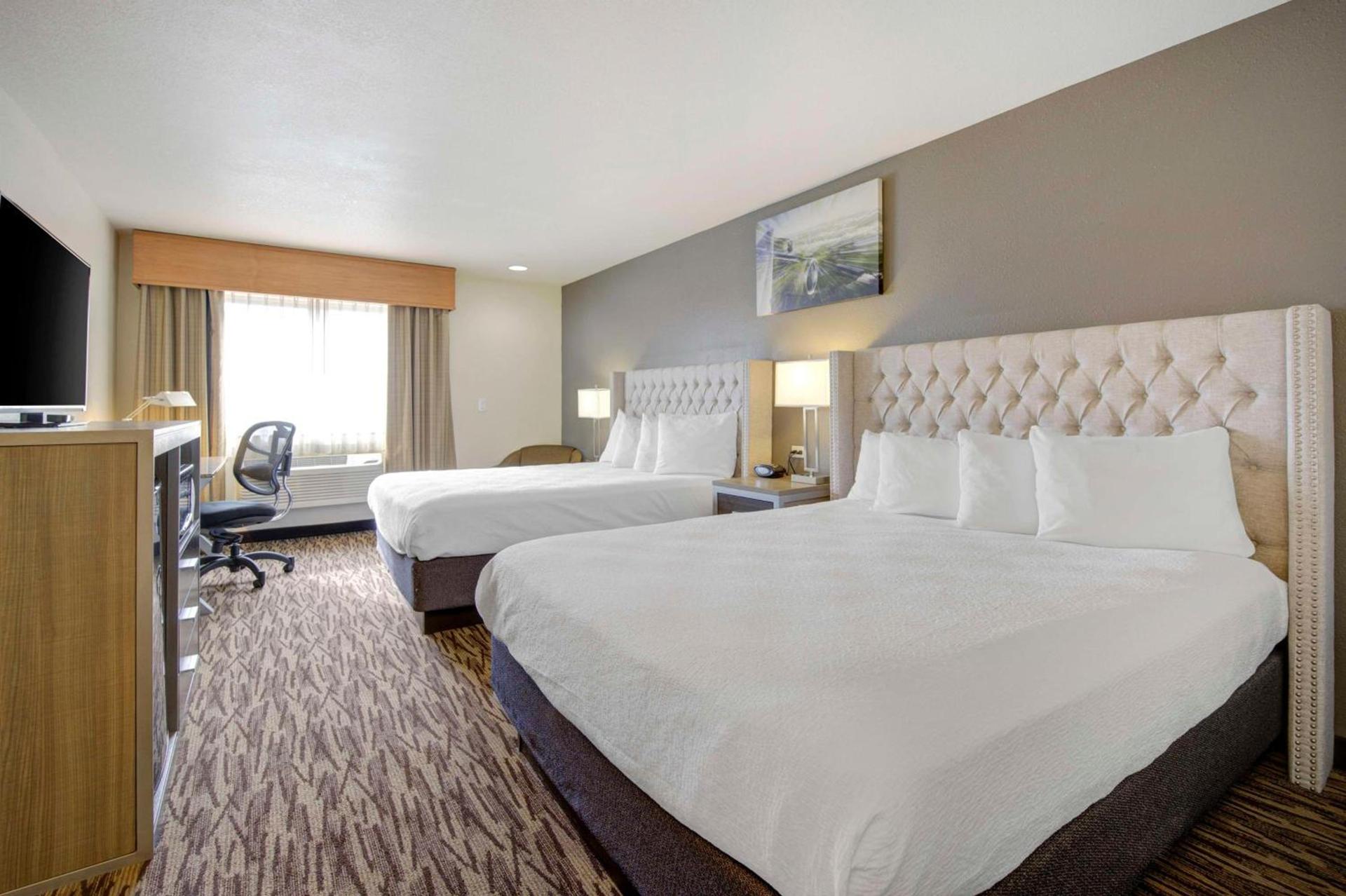Best Western PLUS Peppertree Airport Inn photo 13