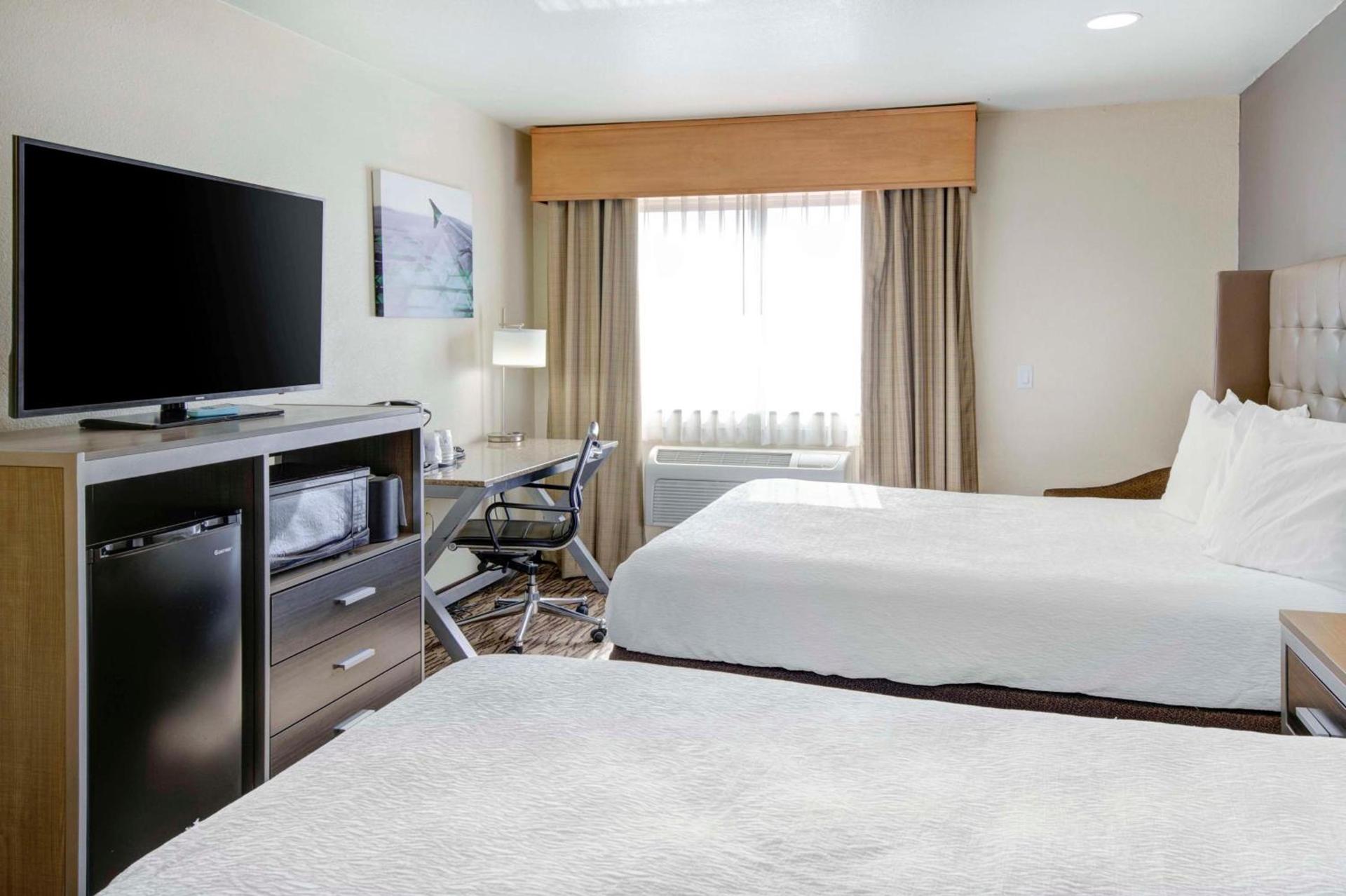 Best Western PLUS Peppertree Airport Inn photo 21