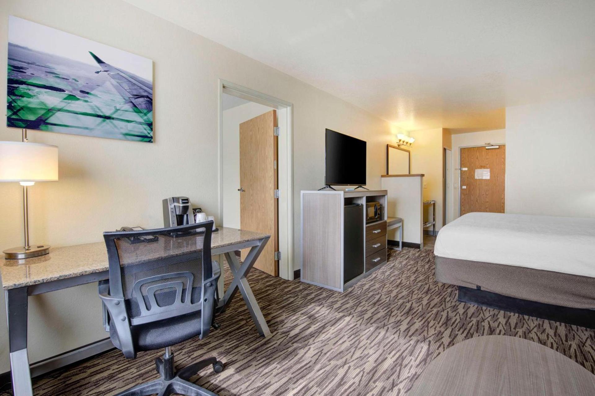 Best Western PLUS Peppertree Airport Inn photo 25