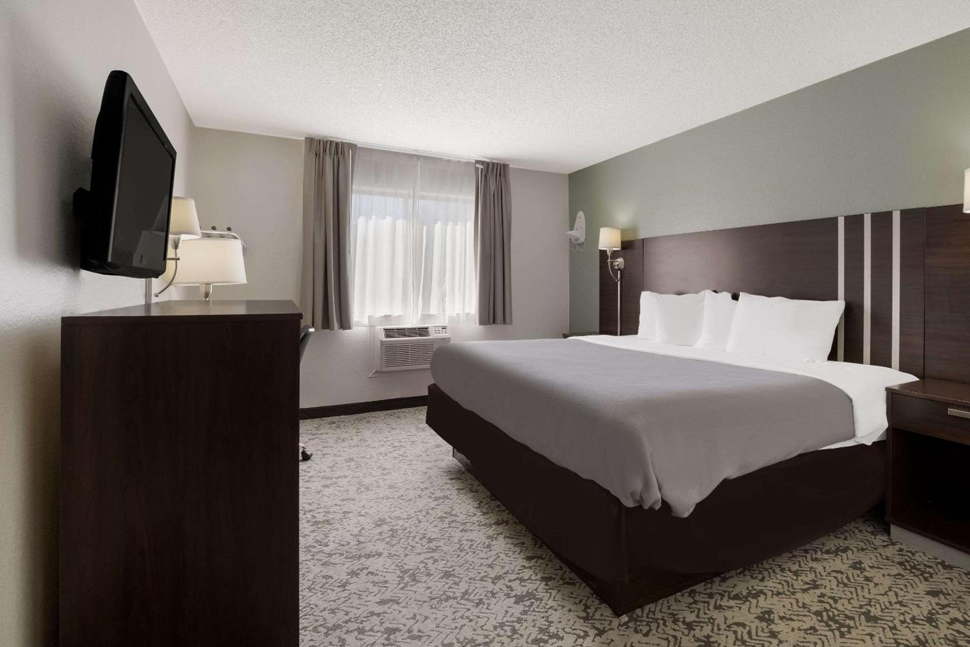 Quality Inn Hall of Fame photo 21