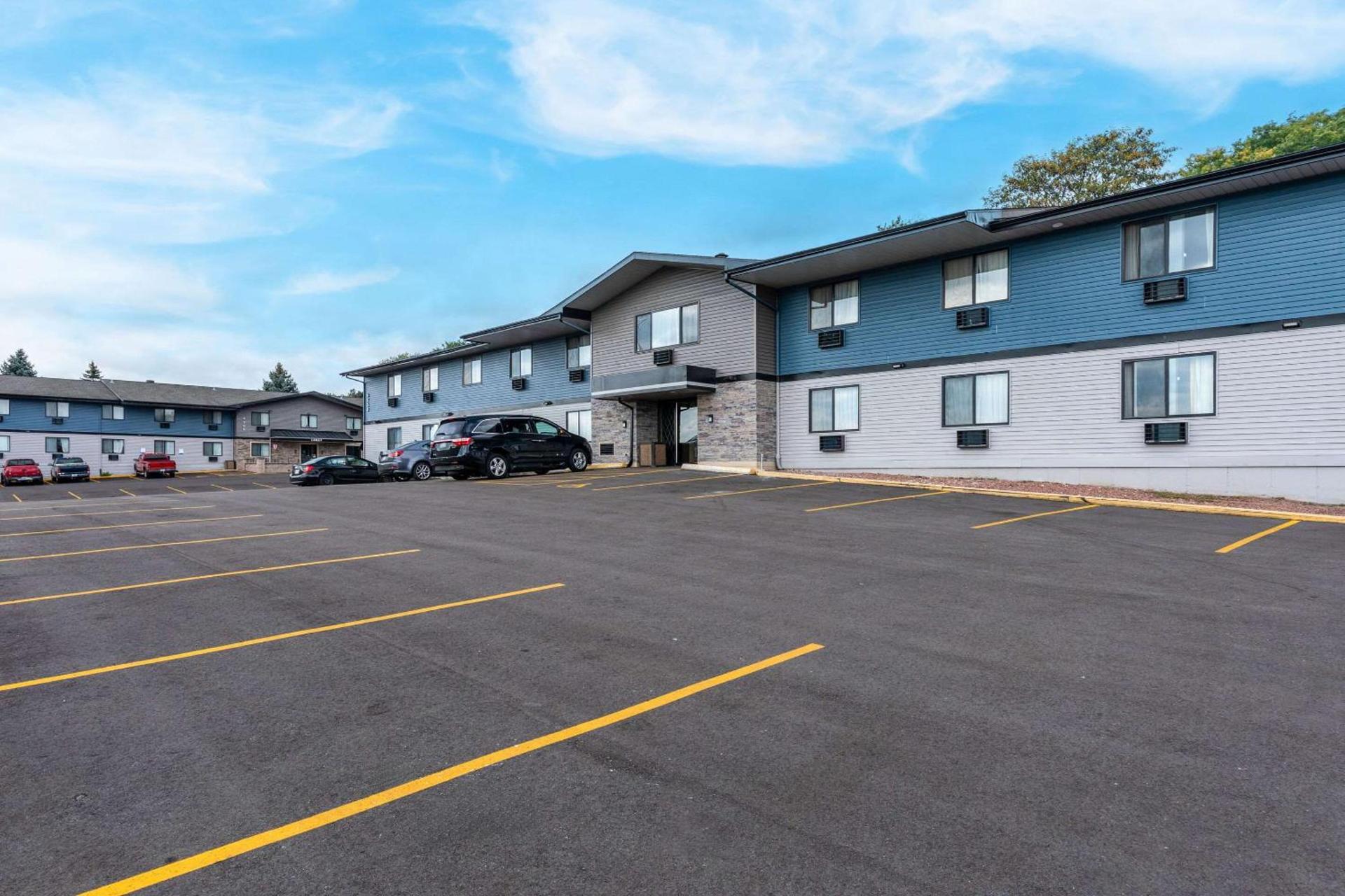 Econo Lodge Madison East photo 2