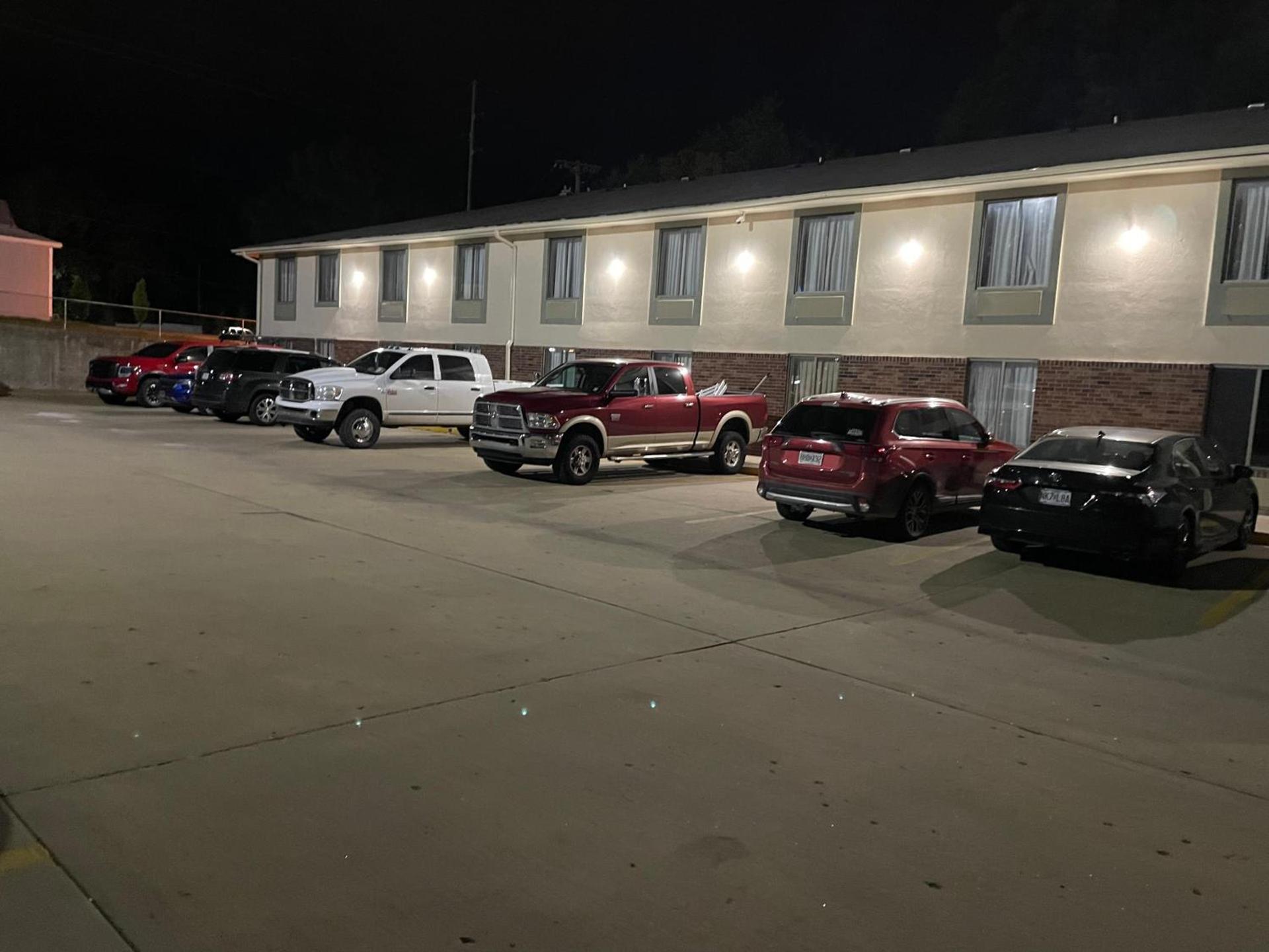 Days Inn by Wyndham Warrensburg photo 27