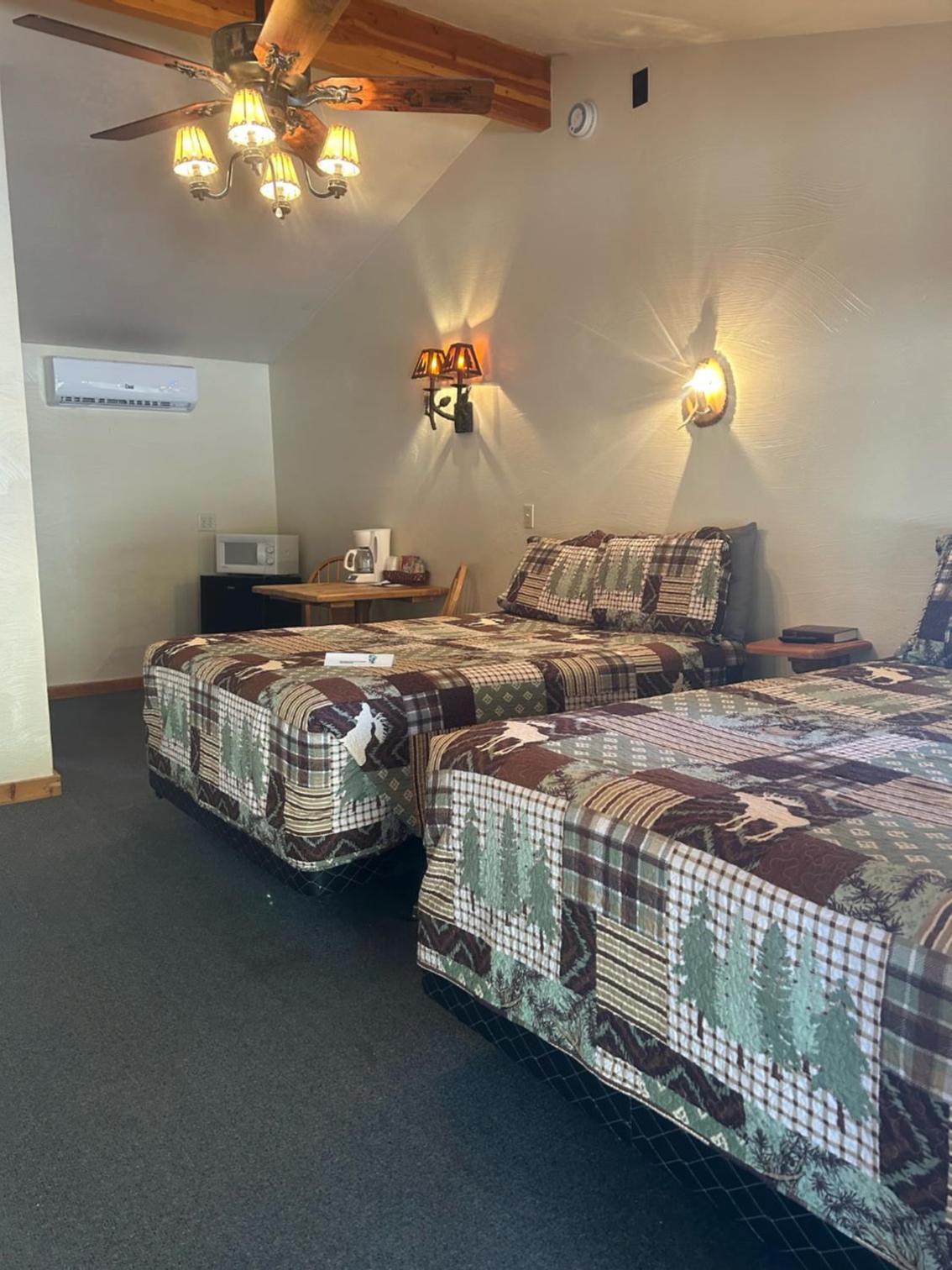 Nine Pines Motel photo 17