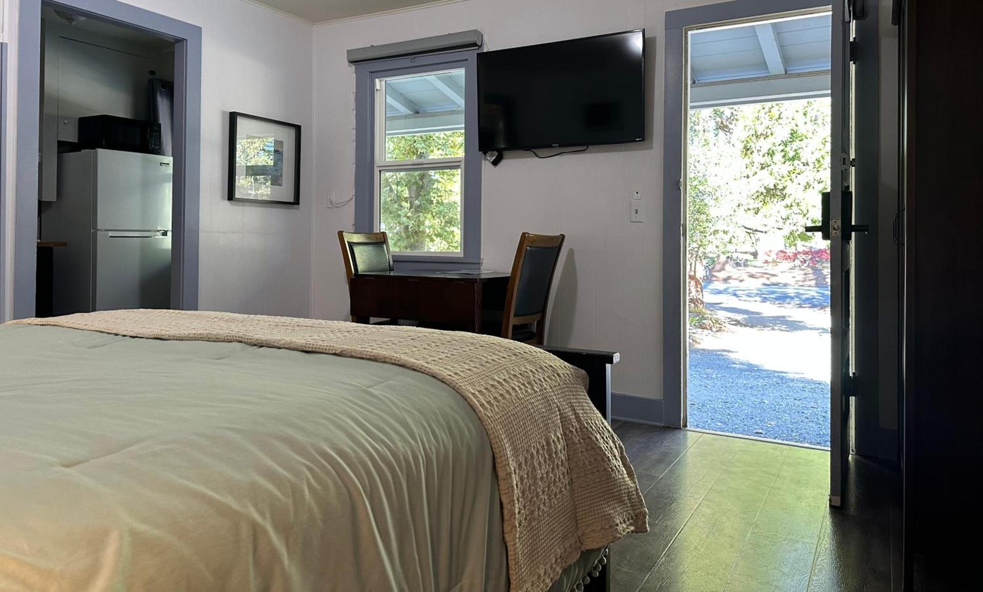 The Pines Inn and Cottages photo 22