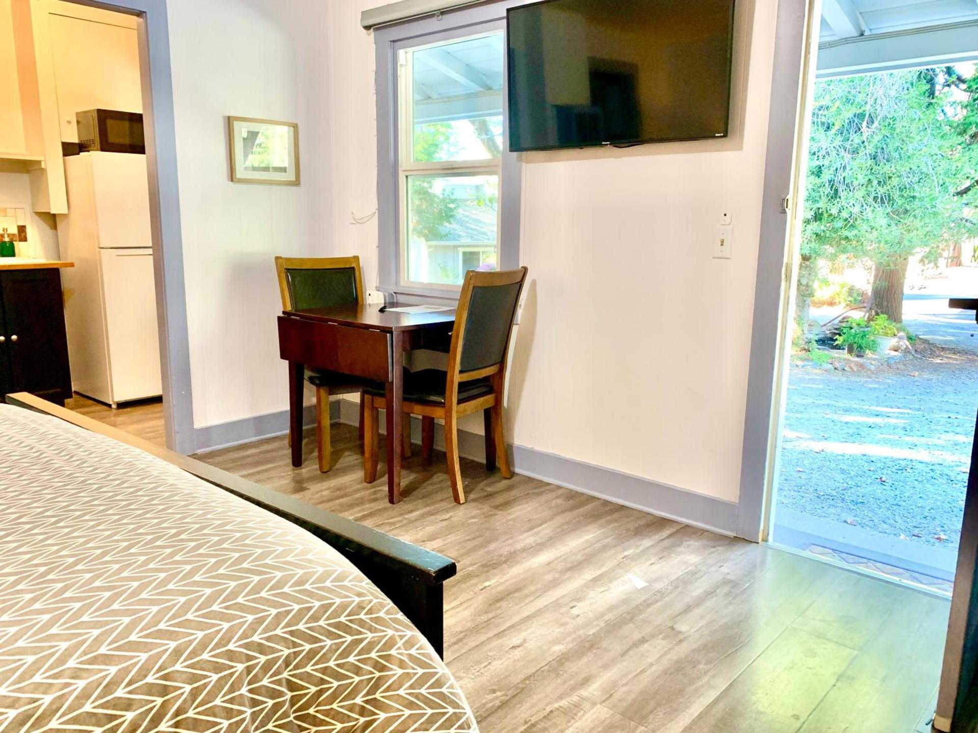 The Pines Inn and Cottages photo 34