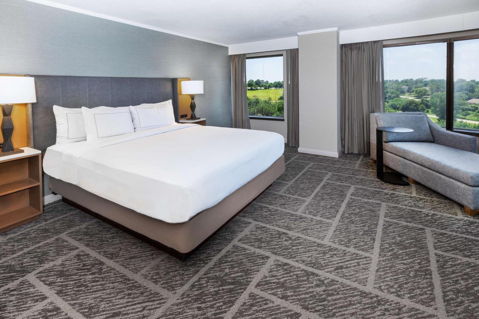 DoubleTree by Hilton Tulsa - Warren Place photo 20