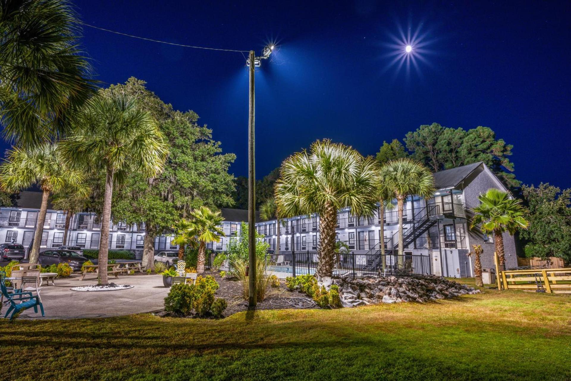 Charleston Creekside Inn photo 13