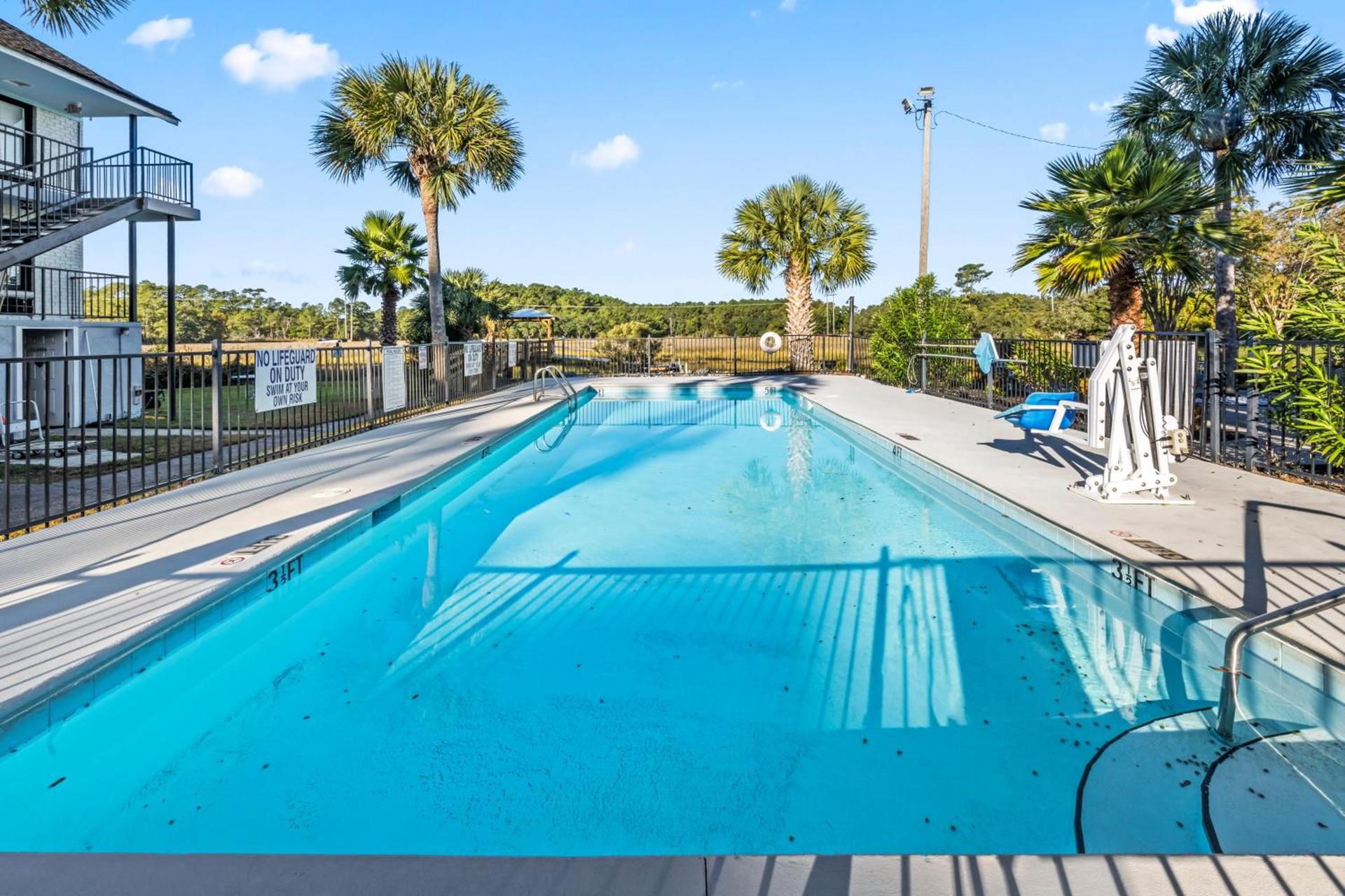 Charleston Creekside Inn photo 45