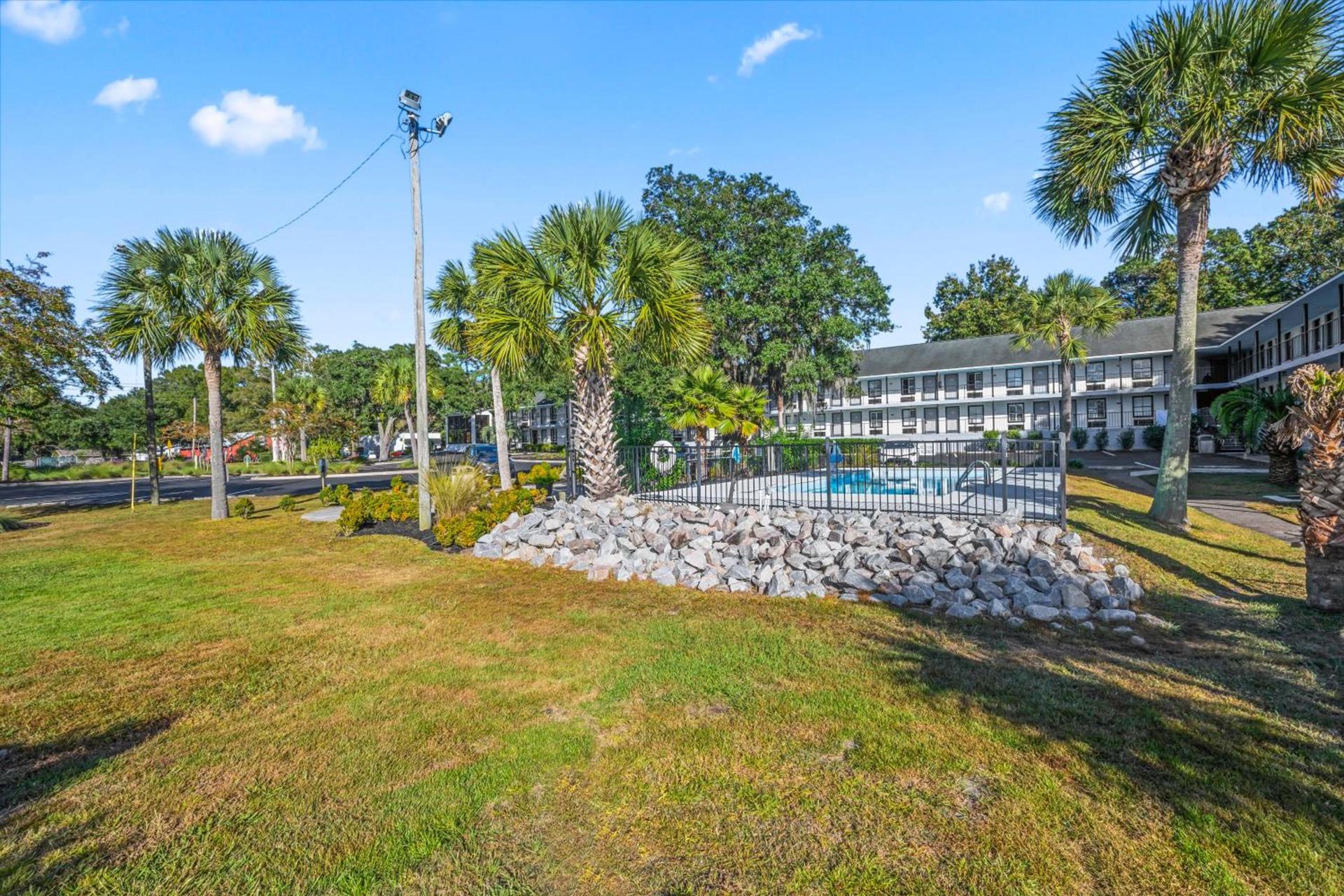 Charleston Creekside Inn photo 31