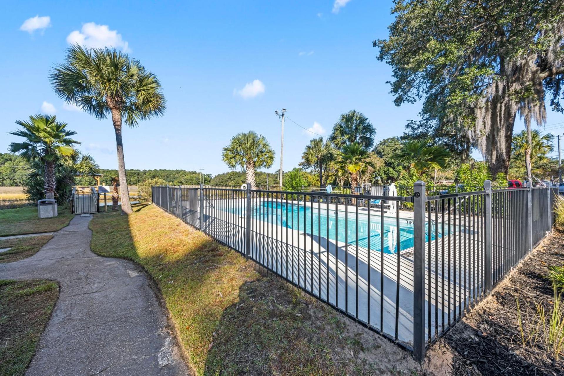 Charleston Creekside Inn photo 34
