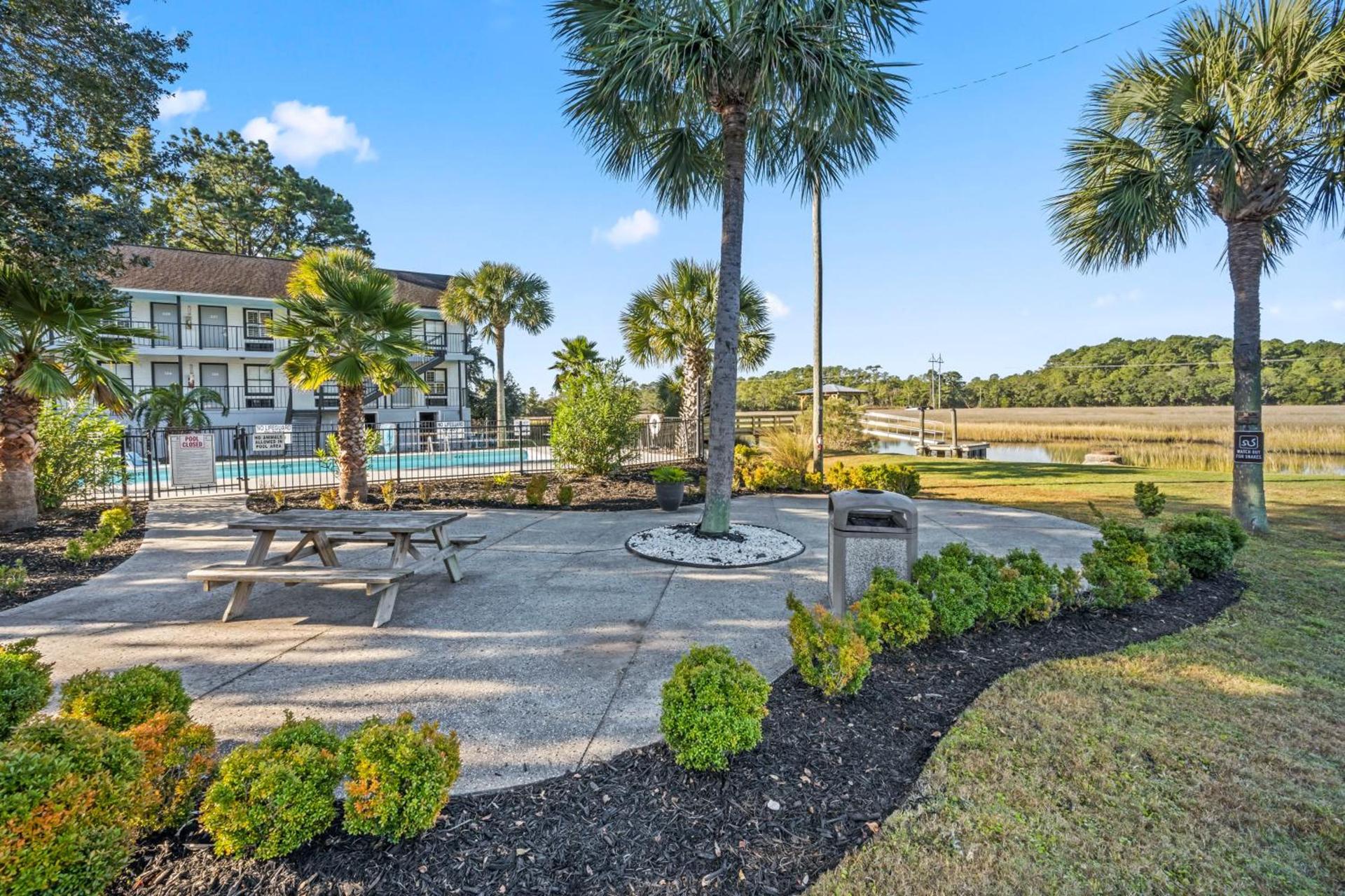 Charleston Creekside Inn photo 22