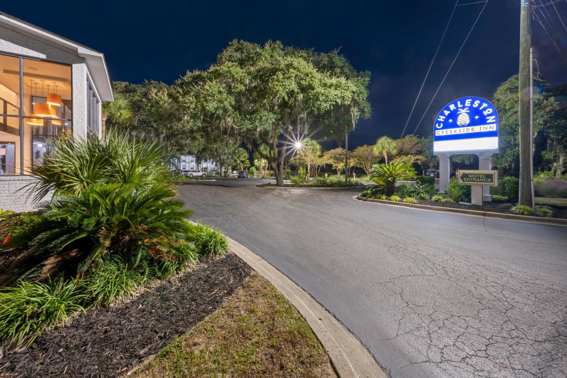 Charleston Creekside Inn photo 49