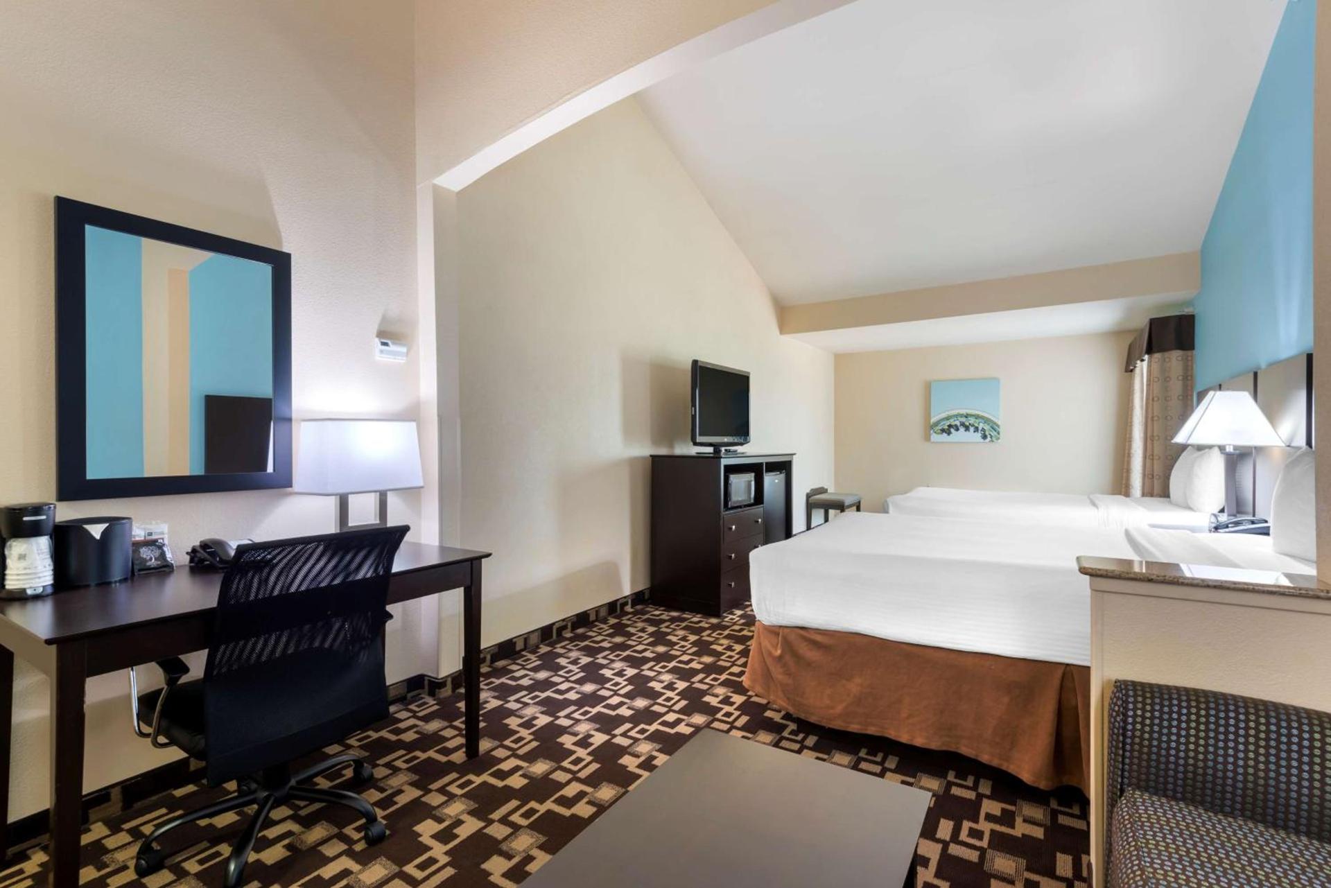 Best Western Plus Arlington North Hotel & Suites photo 26
