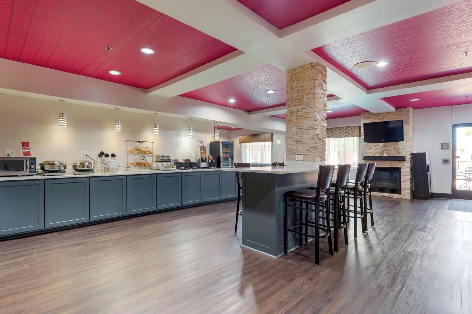 Best Western Plus Arlington North Hotel & Suites photo 34