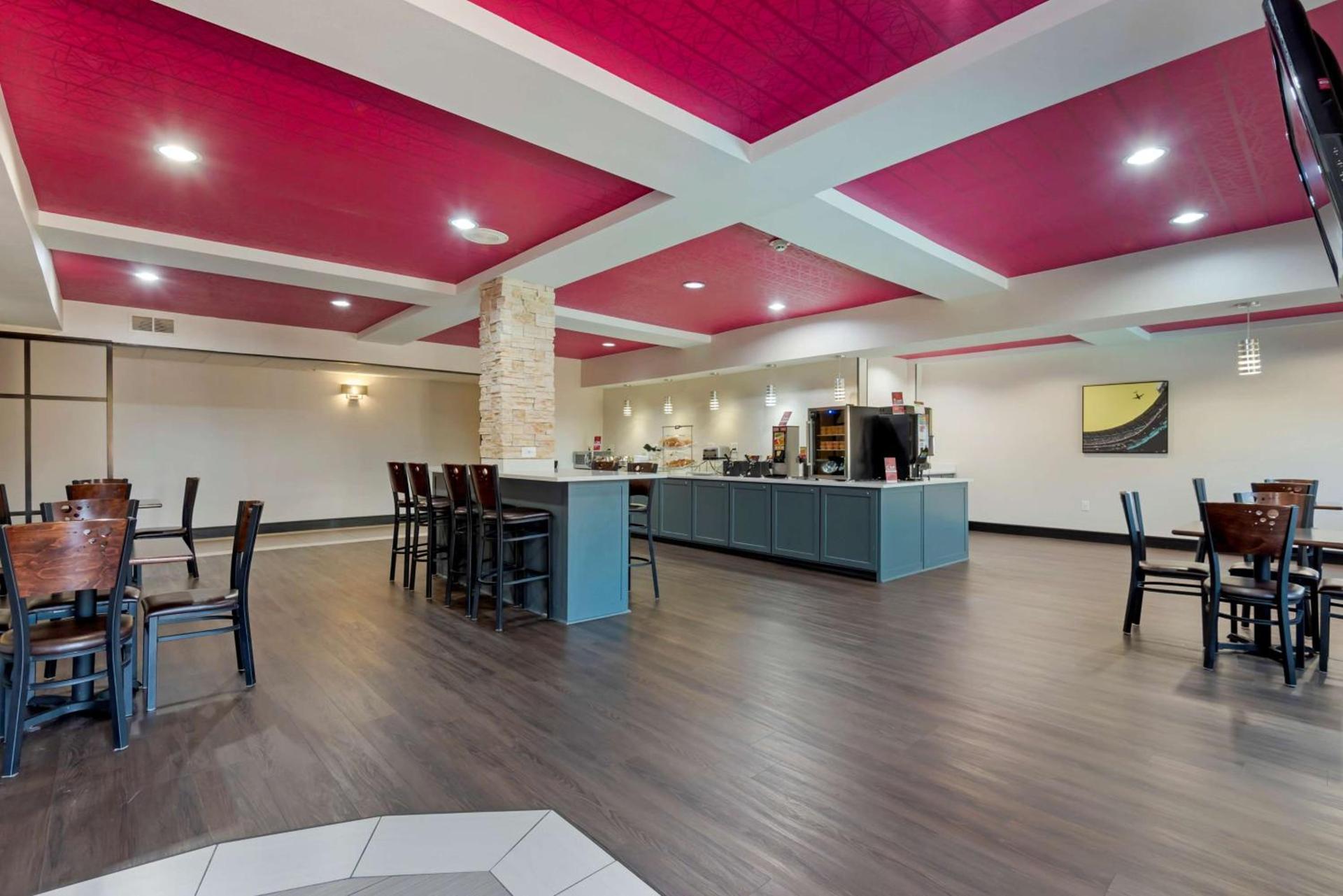 Best Western Plus Arlington North Hotel & Suites photo 33