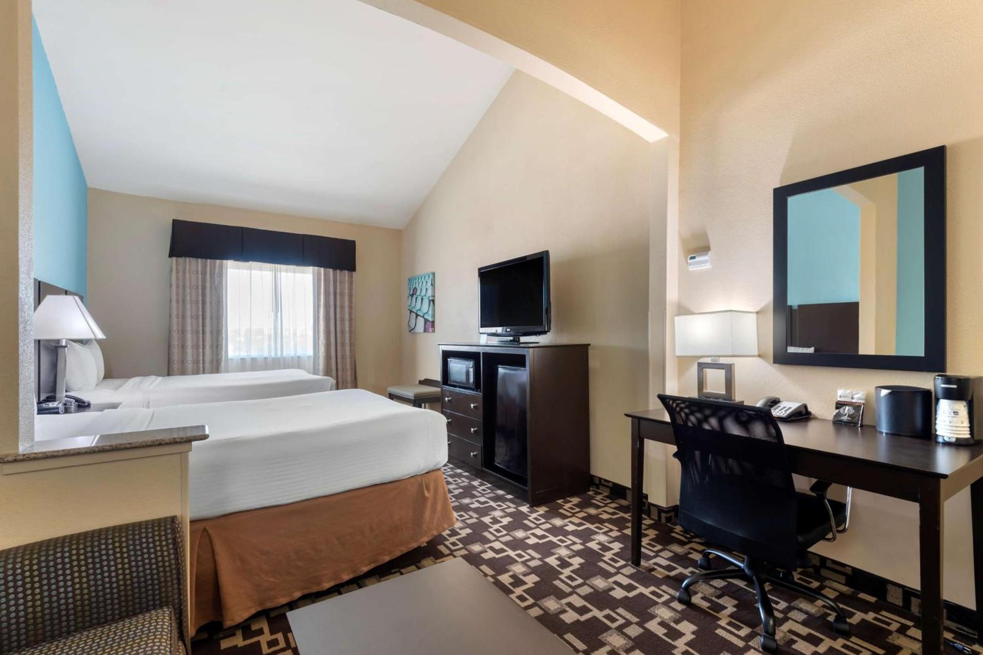 Best Western Plus Arlington North Hotel & Suites photo 24