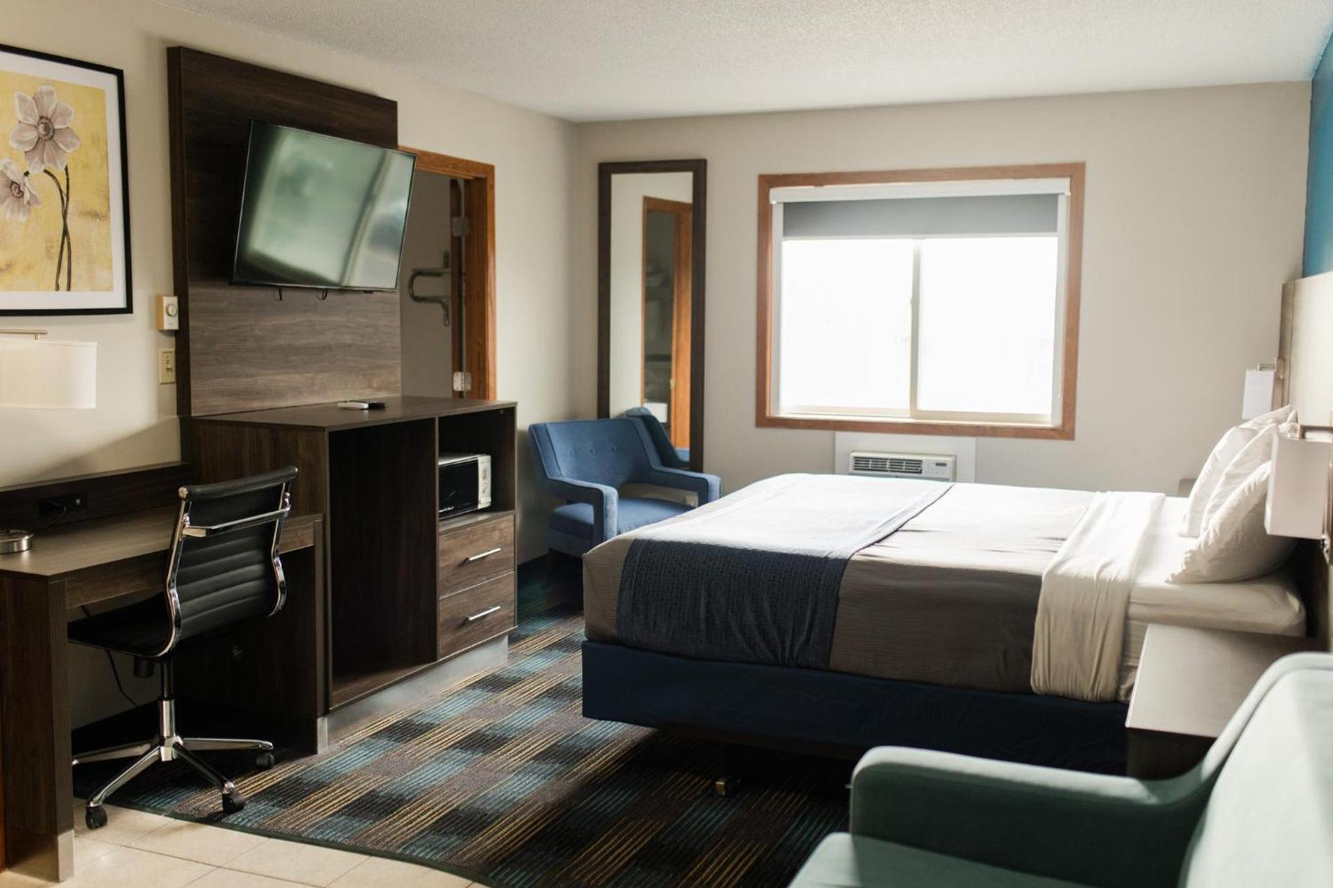 Travelodge by Wyndham Escanaba photo 31