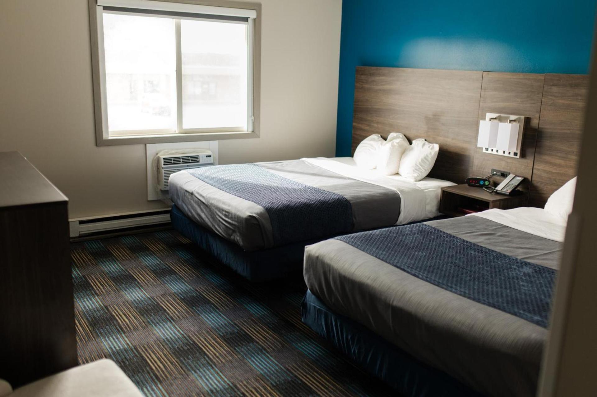Travelodge by Wyndham Escanaba photo 33