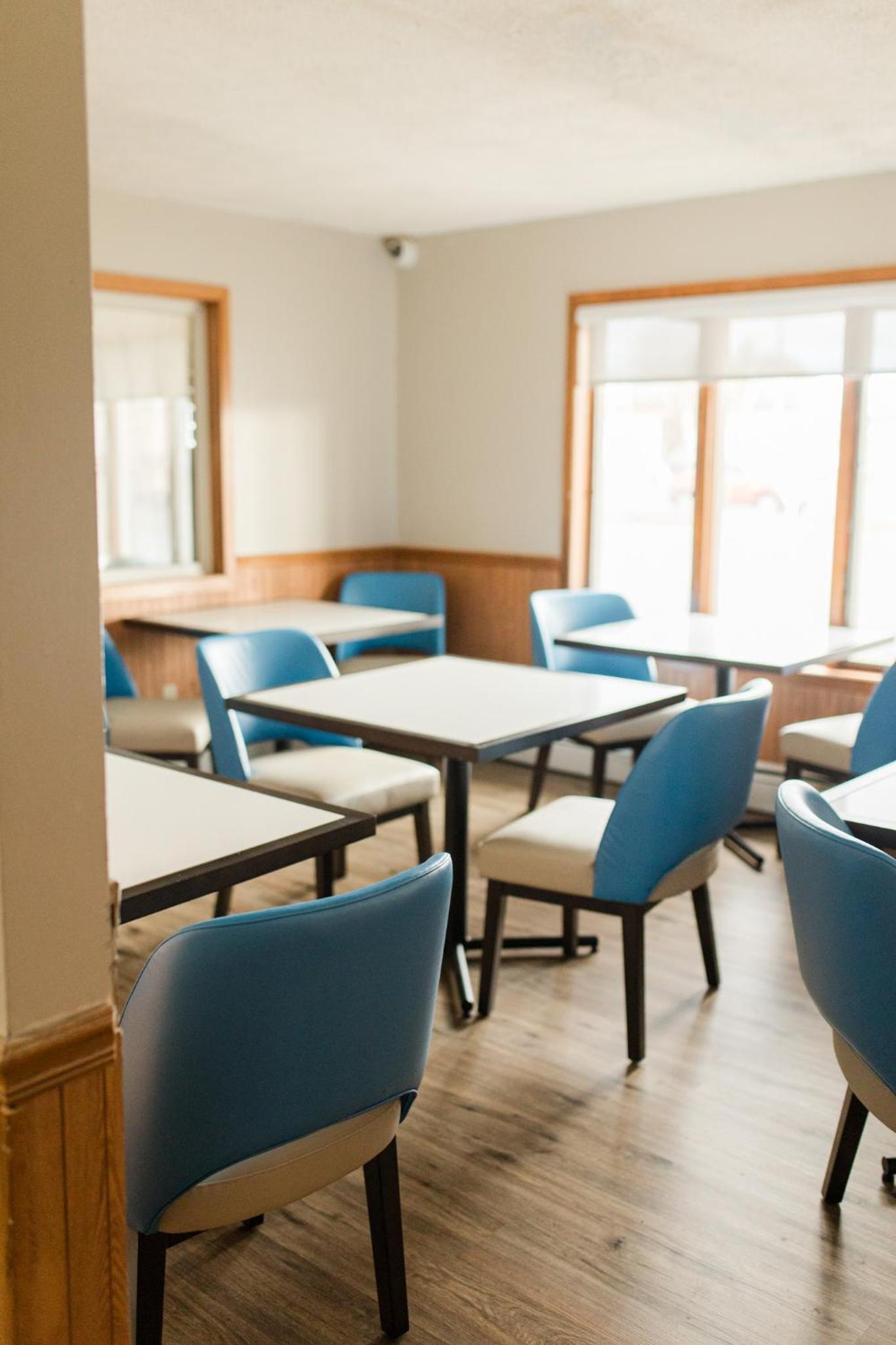 Travelodge by Wyndham Escanaba photo 45