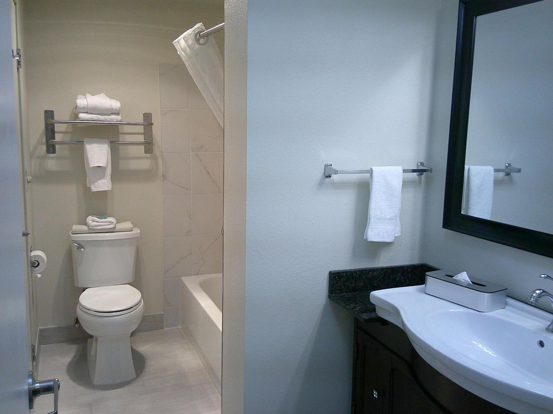 Best Western Alderwood photo 40
