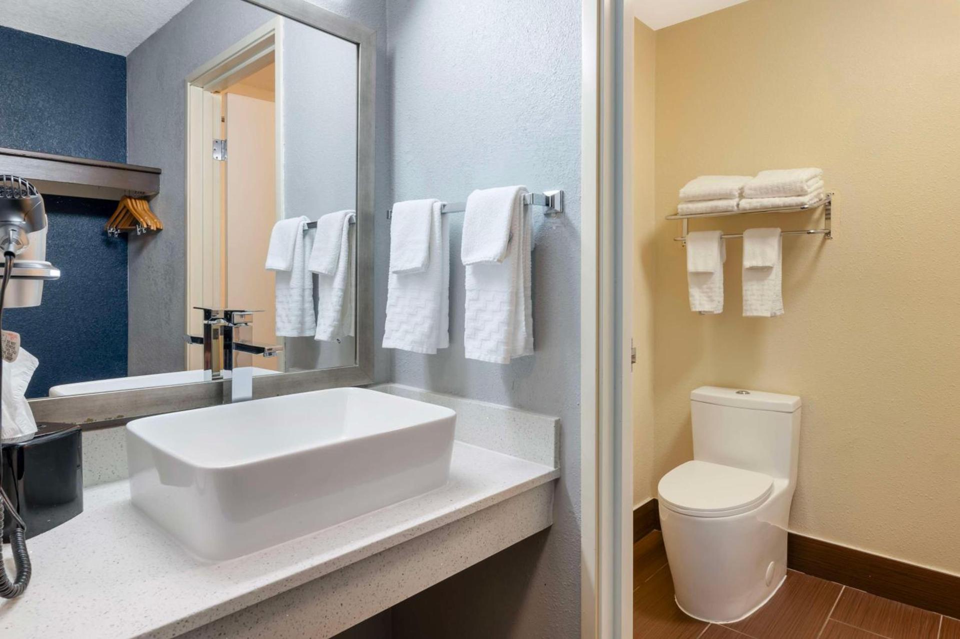Best Western Kokomo Hotel photo 21
