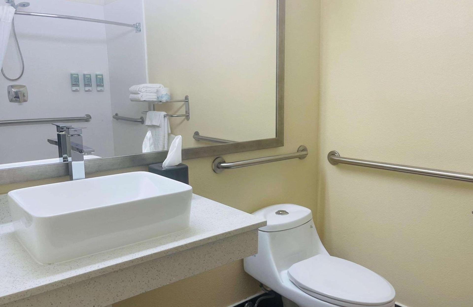 Best Western Kokomo Hotel photo 25