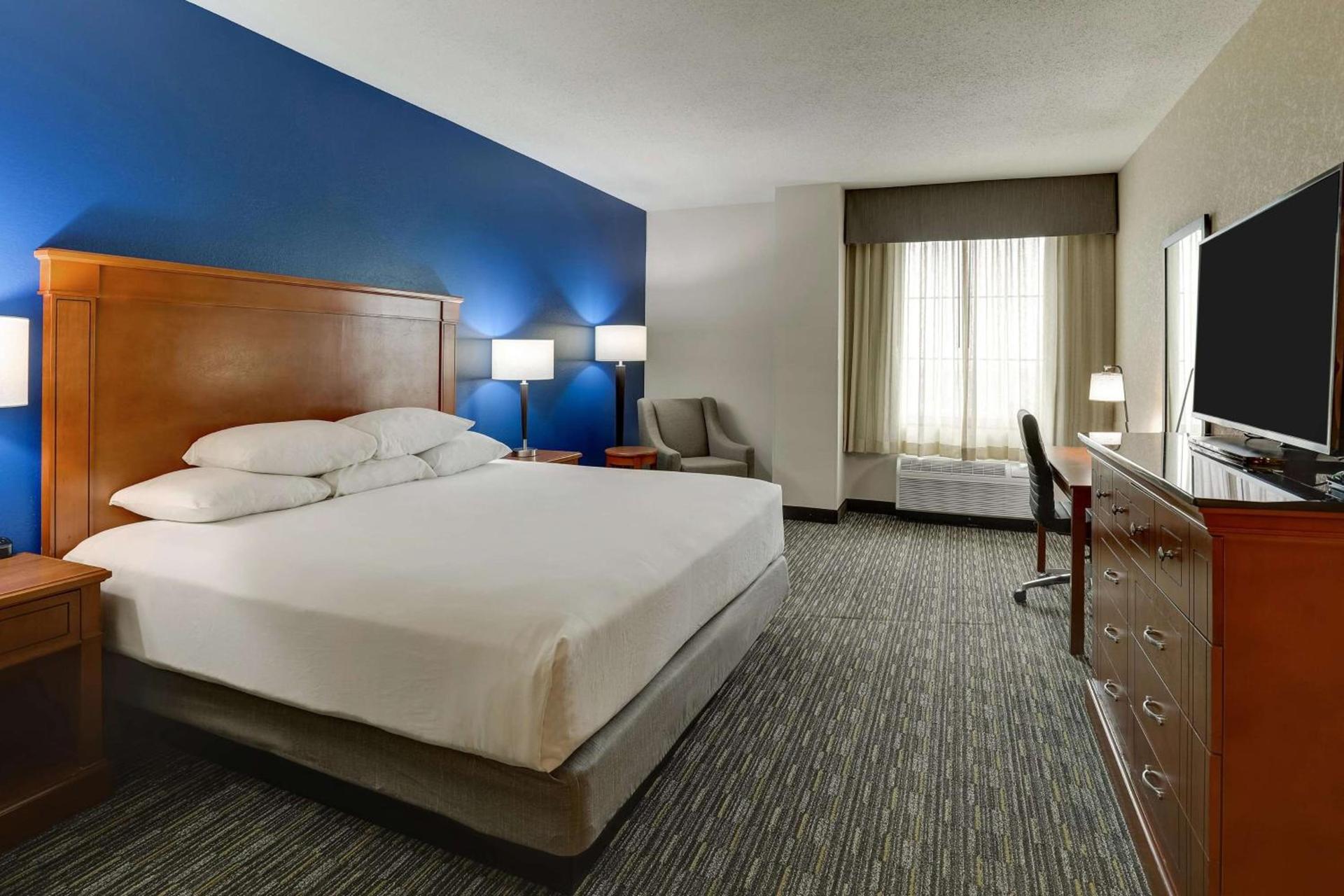 Drury Inn & Suites St. Louis Arnold photo 17