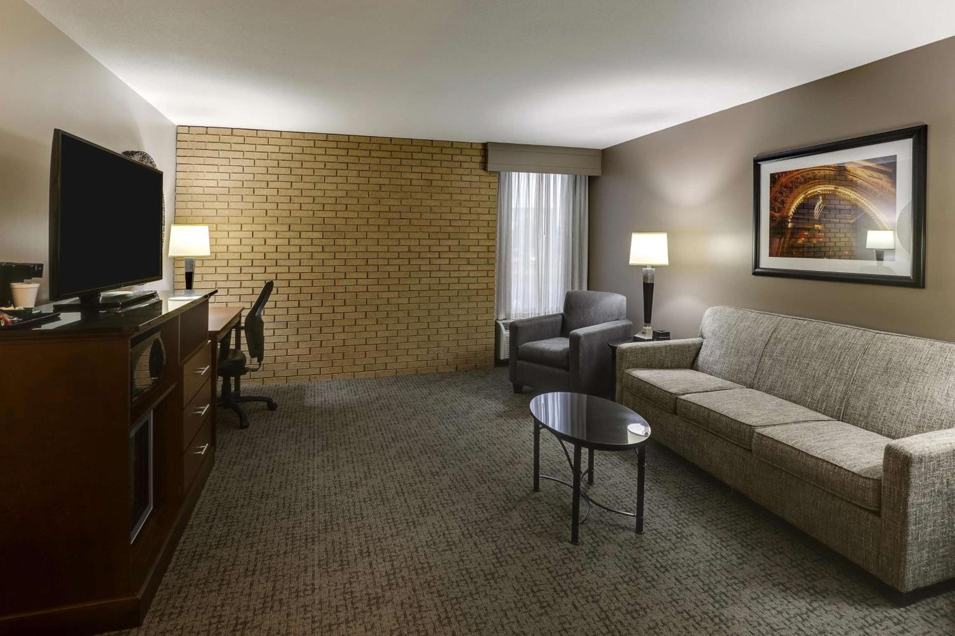 Drury Inn & Suites Columbus Dublin photo 7