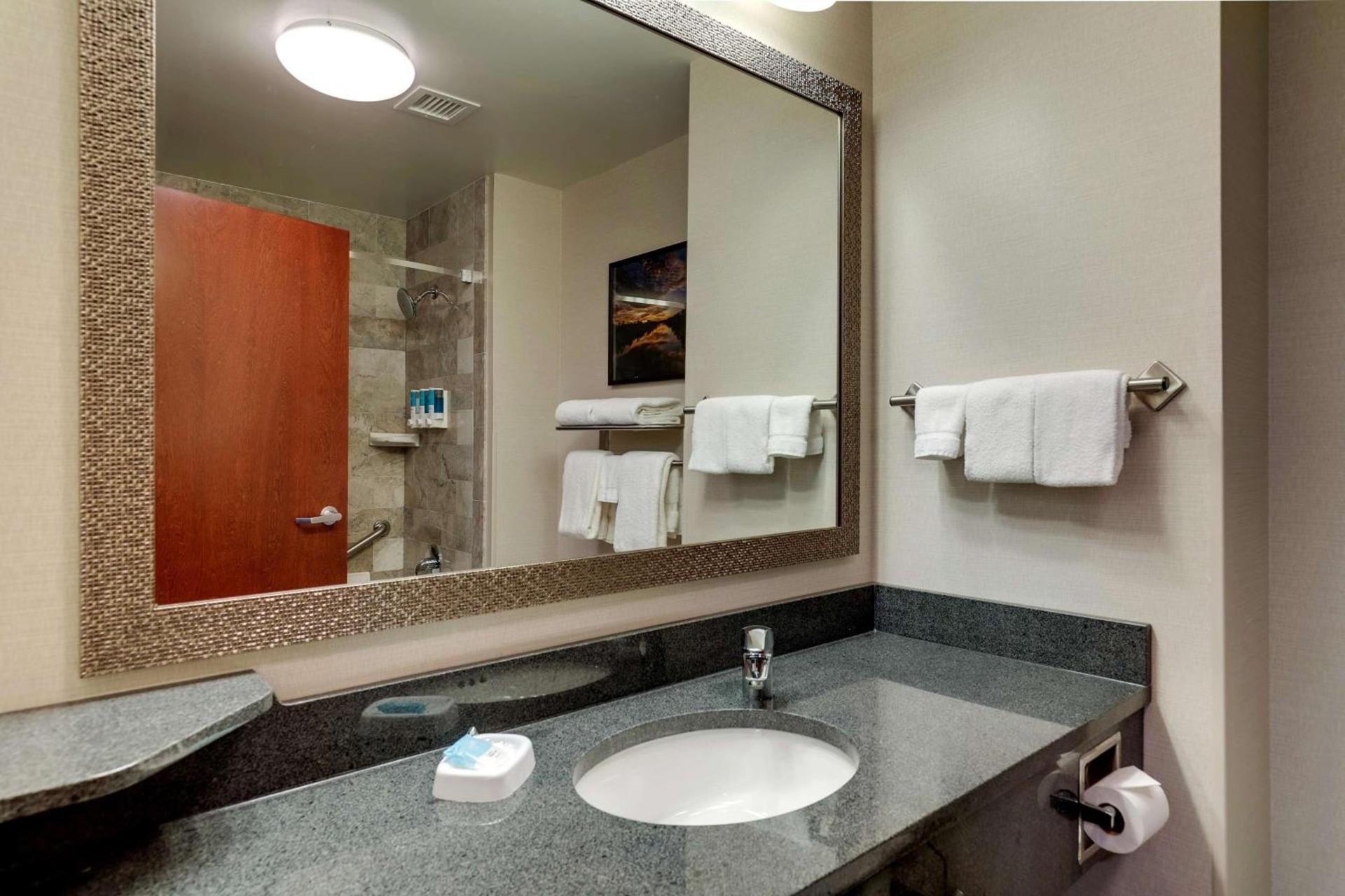 Drury Inn & Suites St. Louis Arnold photo 25