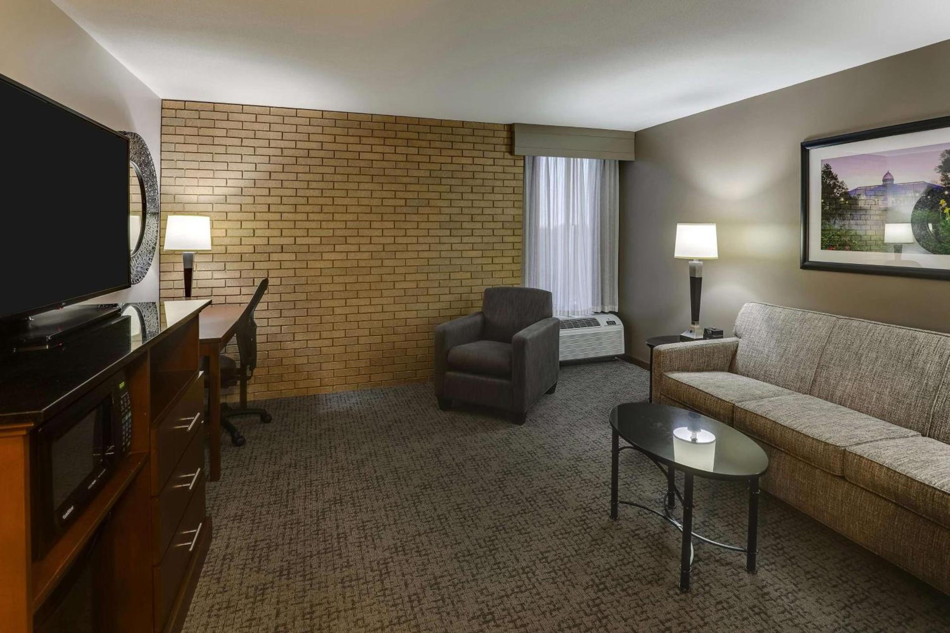 Drury Inn & Suites Columbus Dublin photo 13