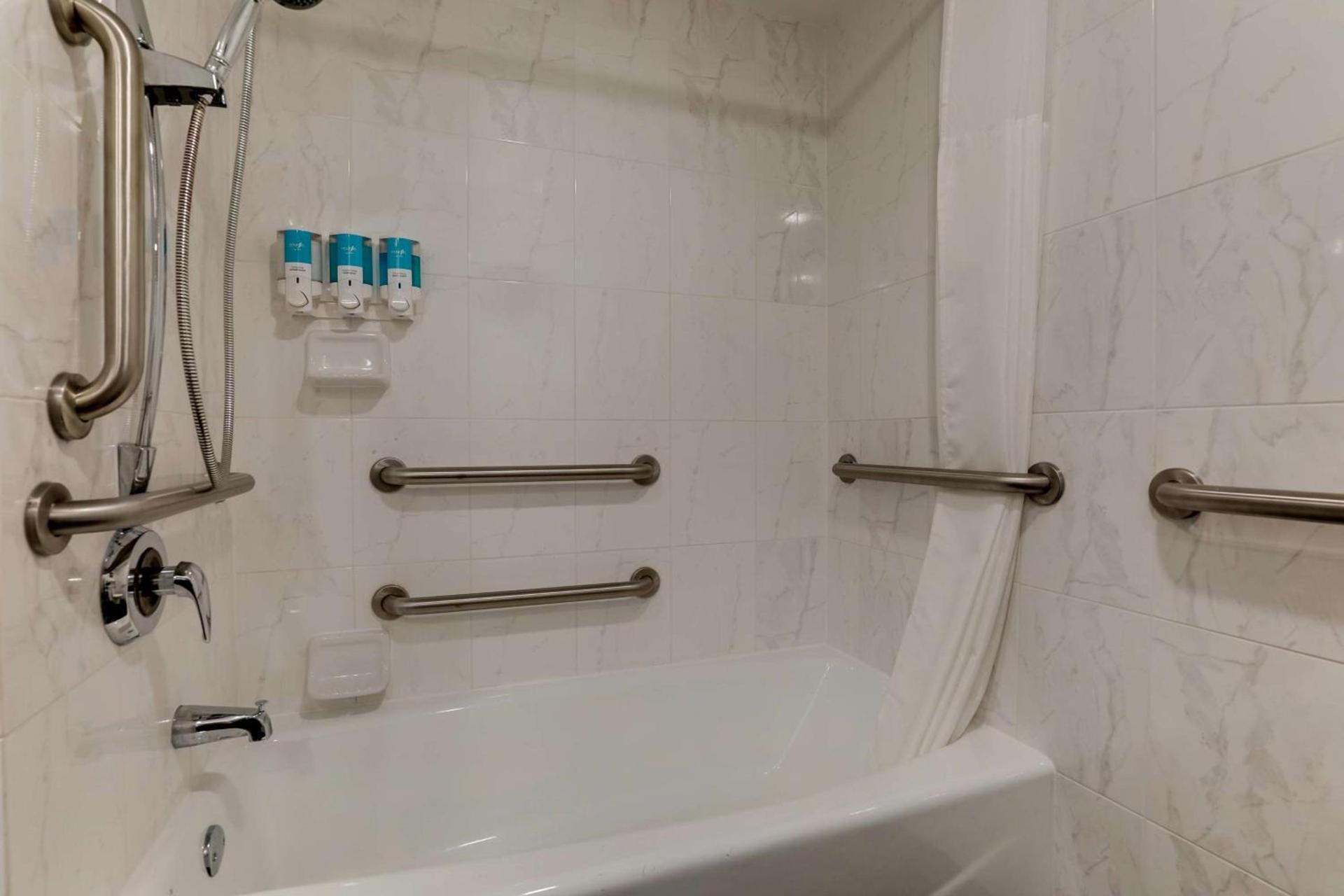 Drury Inn & Suites Columbus Dublin photo 23