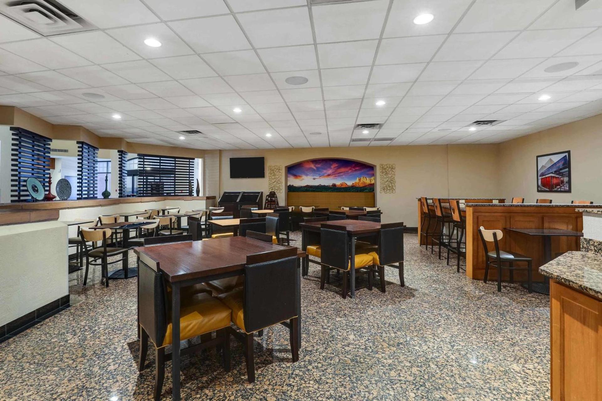 Drury Inn & Suites Phoenix Airport photo 7