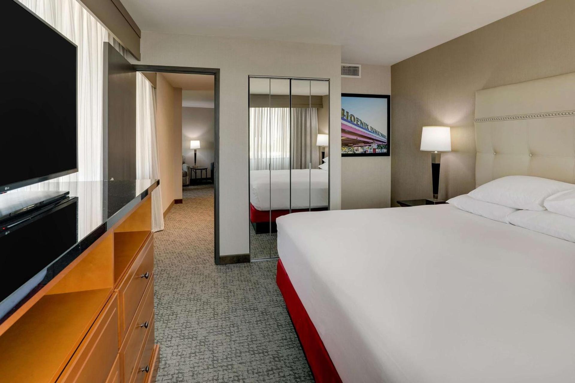 Drury Inn & Suites Phoenix Airport photo 14