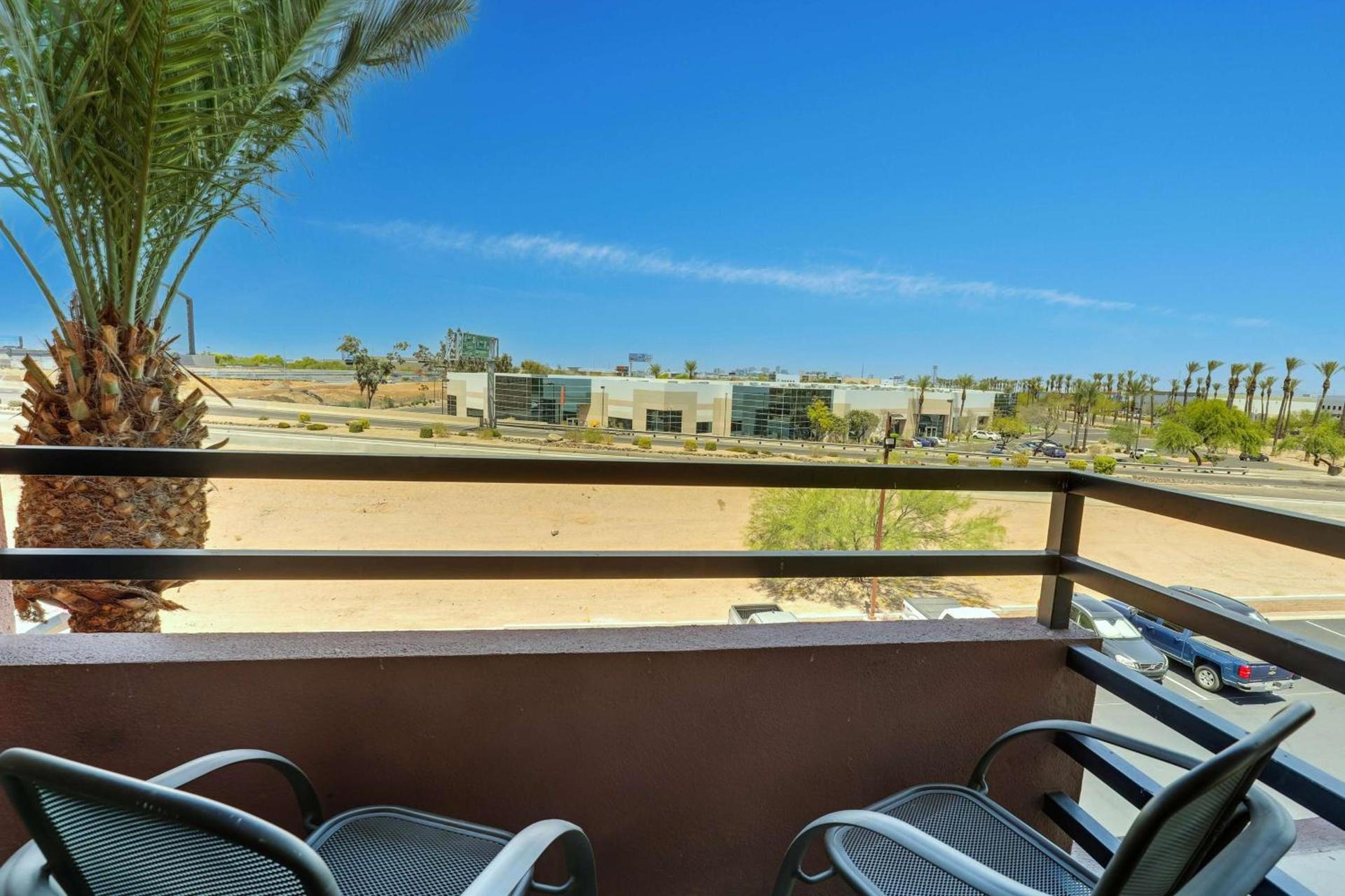 Drury Inn & Suites Phoenix Airport photo 22