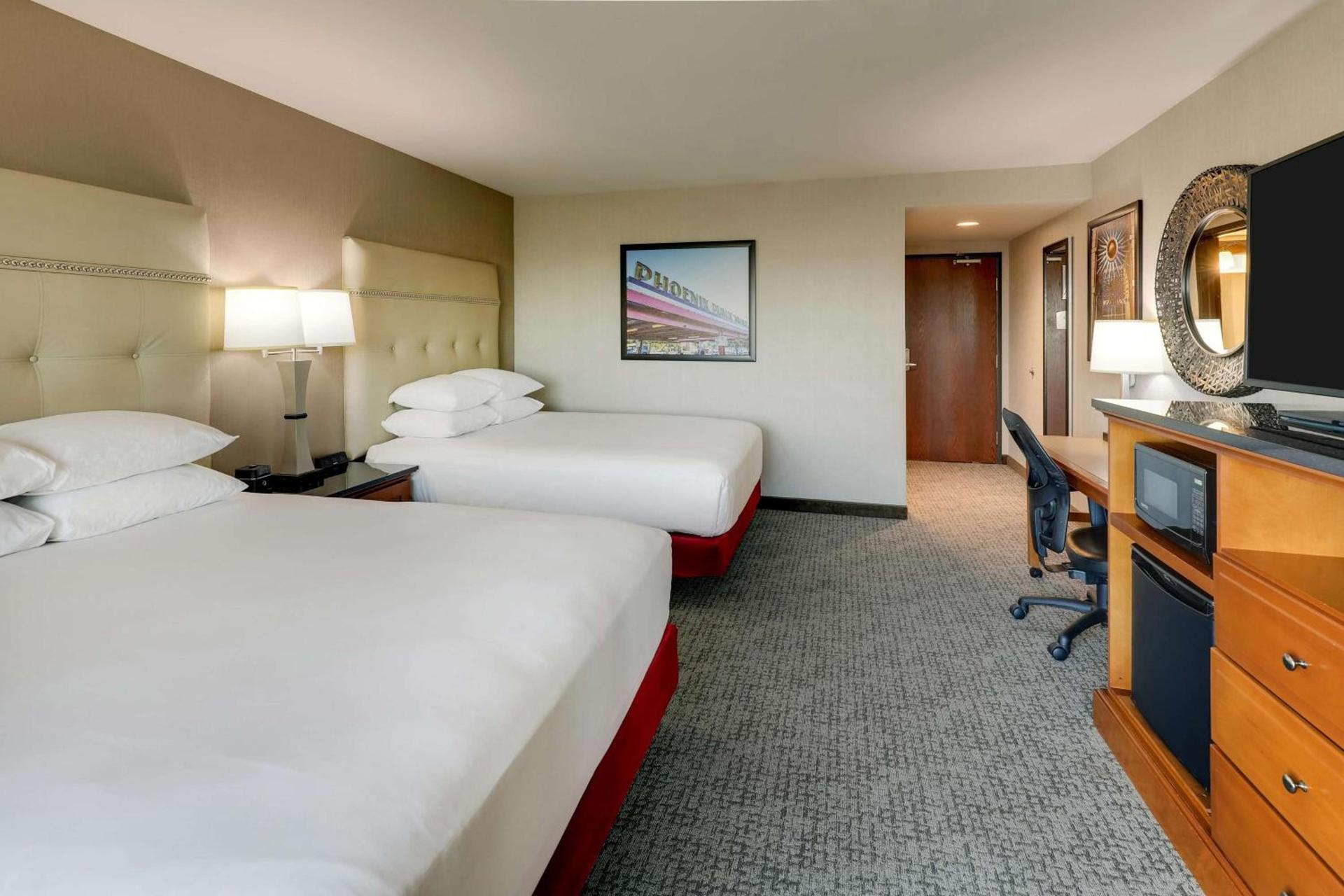 Drury Inn & Suites Phoenix Airport photo 26