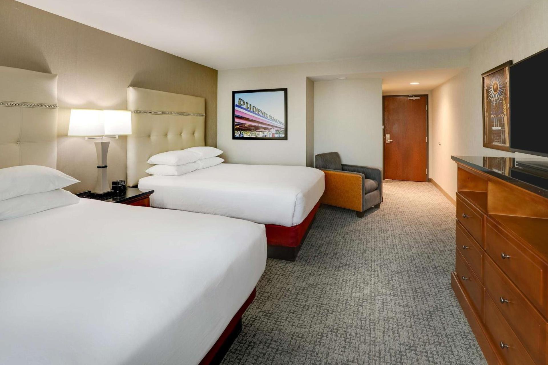 Drury Inn & Suites Phoenix Airport photo 32